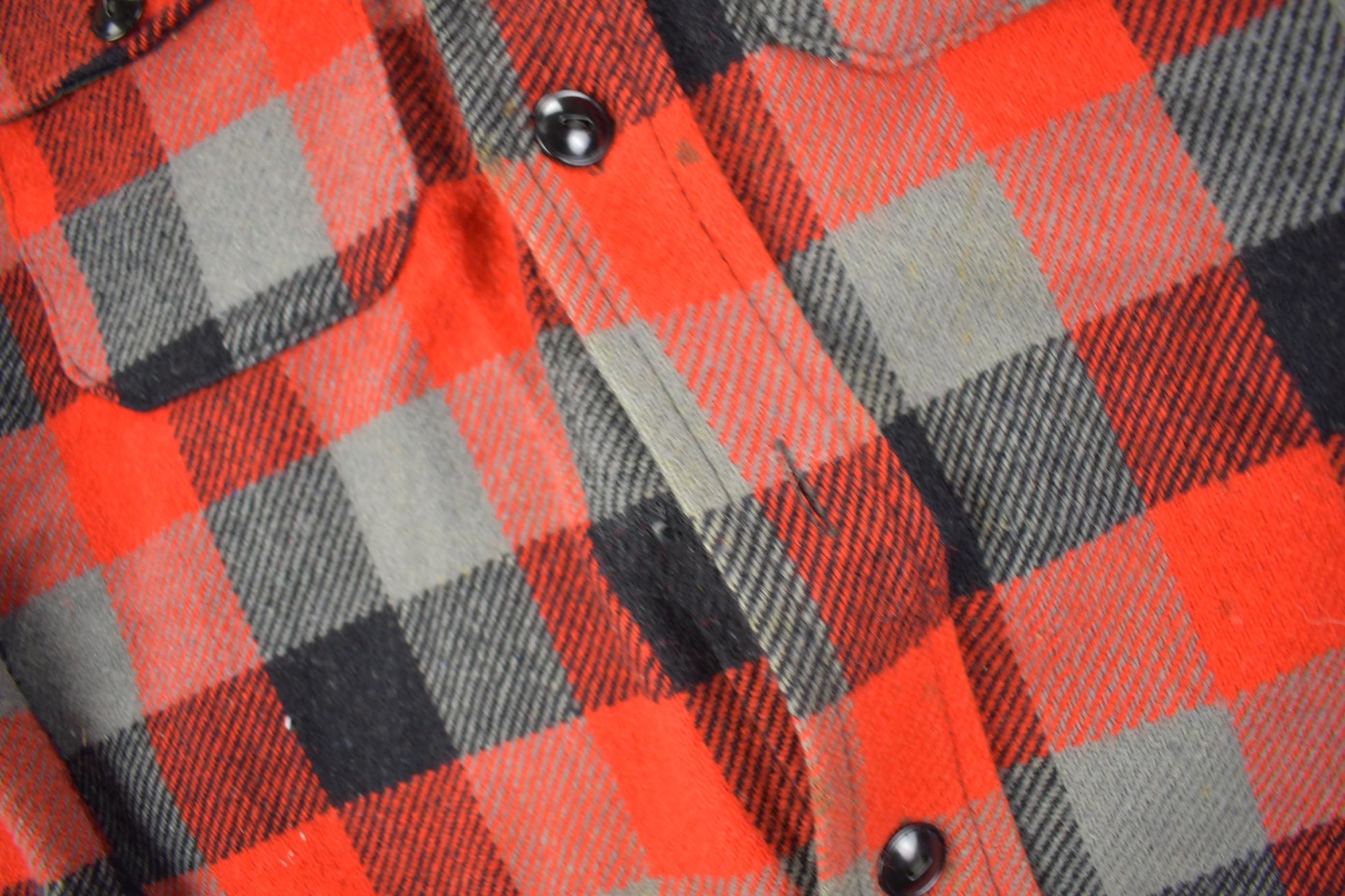Vintage 1950s Melton Outer-Wear Buffalo Plaid Wool Hunting Jacket Men's Medium from propervintagecanada
