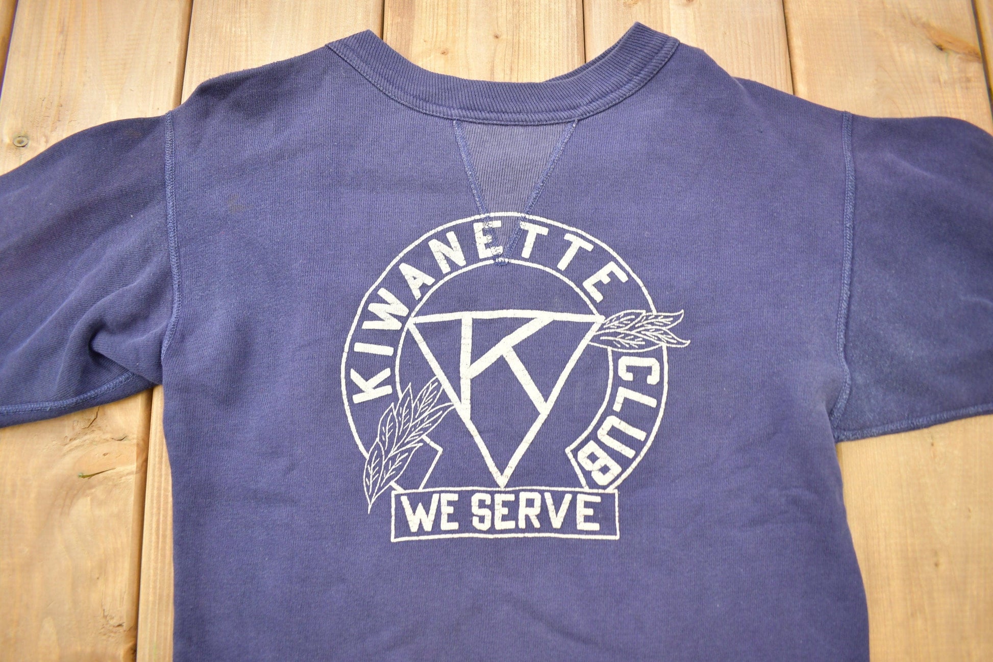Vintage 1950s Single V Crewneck Sweatshirt Kwanette Club We Serve Racquet Club from propervintagecanada