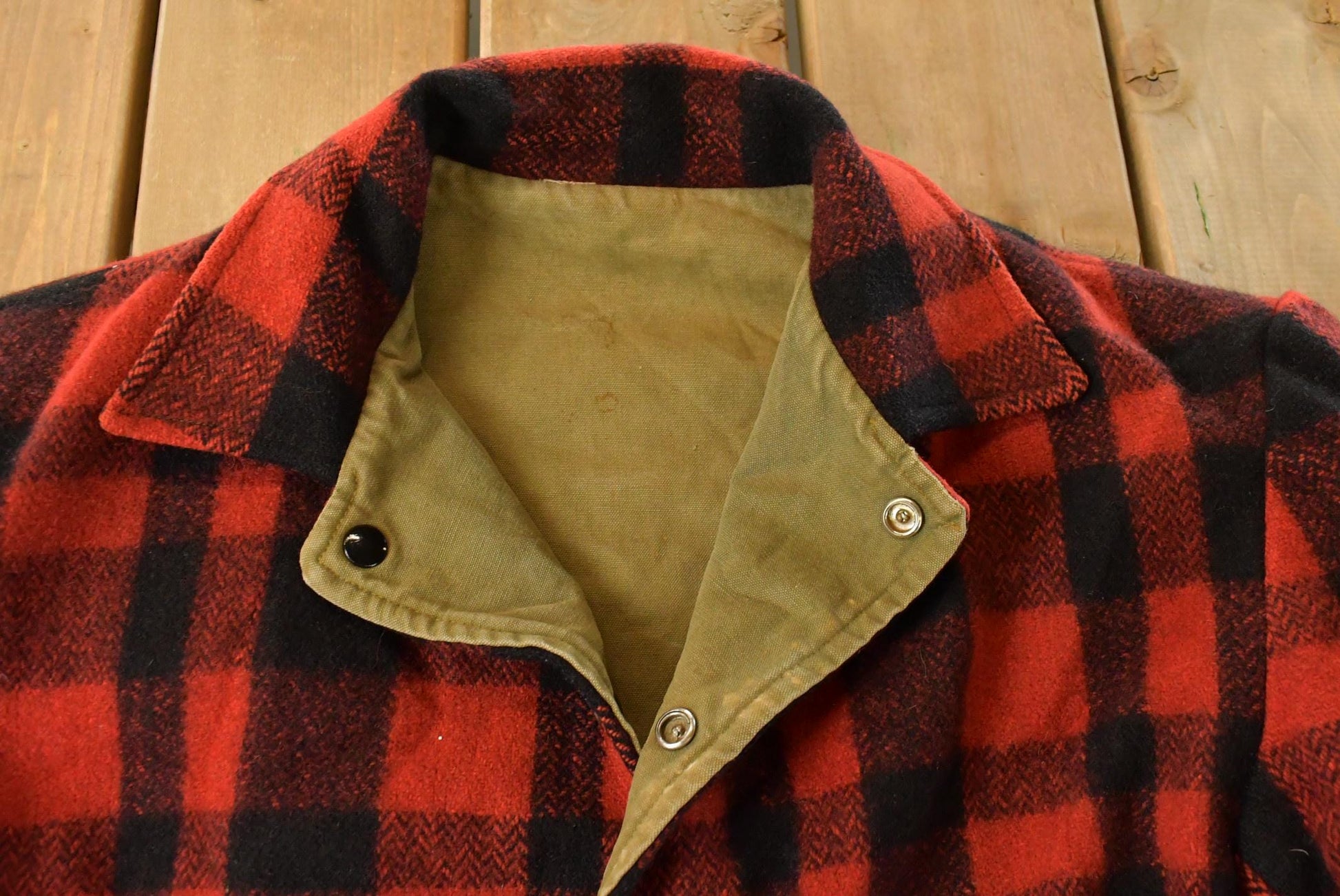 Vintage 1950s Thrashed Reversible Wool Flannel Hunting Jacket Men's L from propervintagecanada