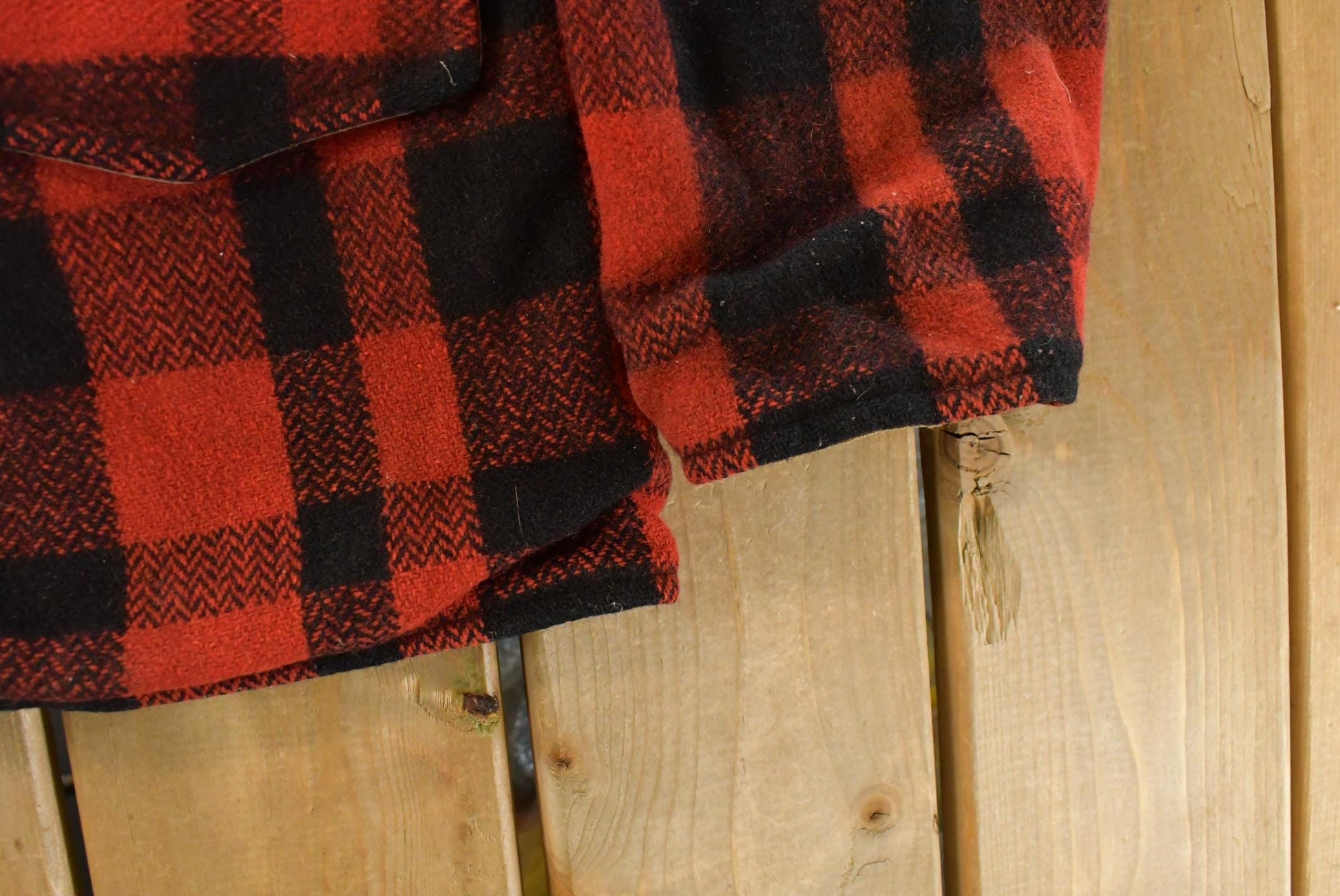 Vintage 1950s Thrashed Reversible Wool Flannel Hunting Jacket Men's L from propervintagecanada