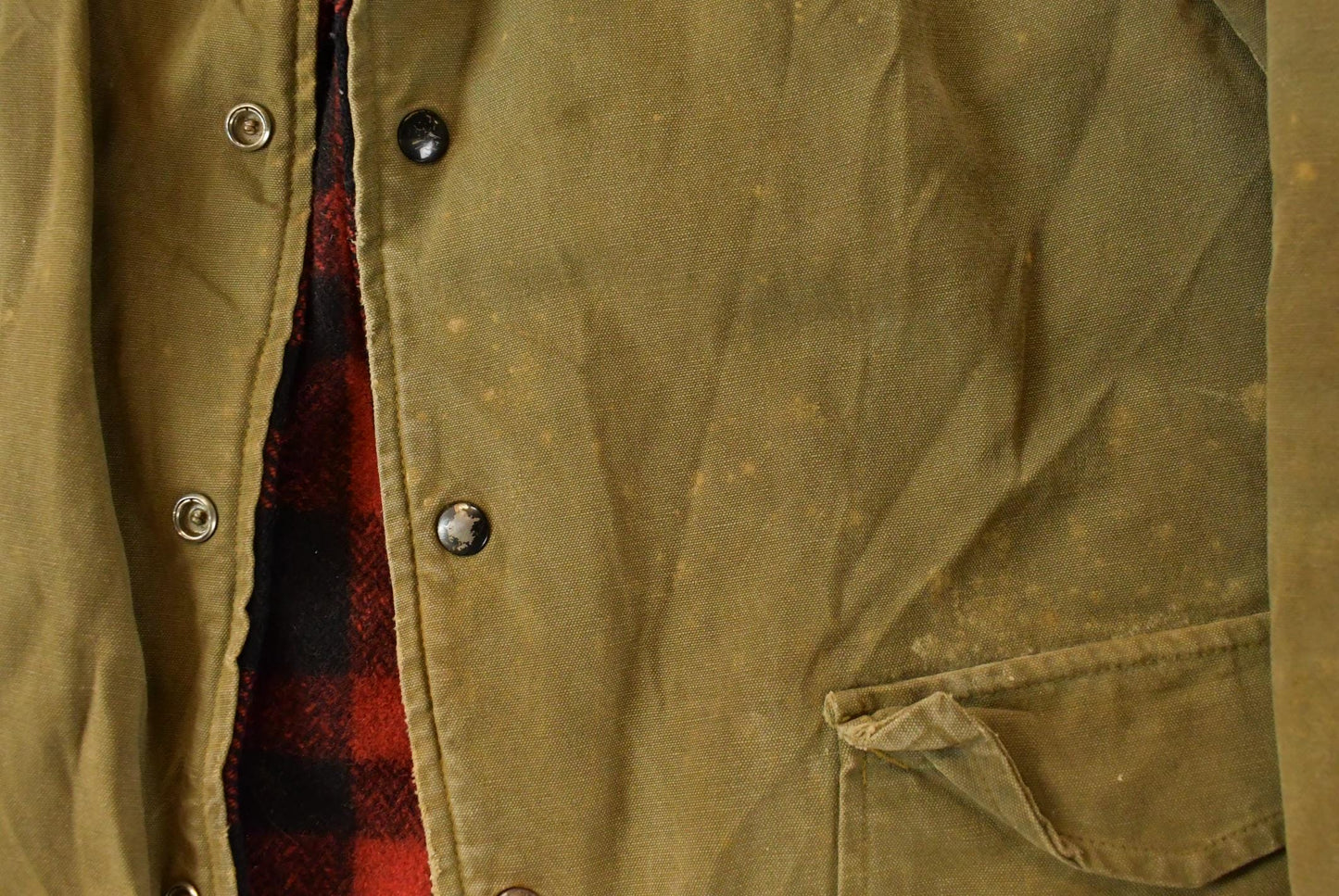 Vintage 1950s Thrashed Reversible Wool Flannel Hunting Jacket Men's L from propervintagecanada