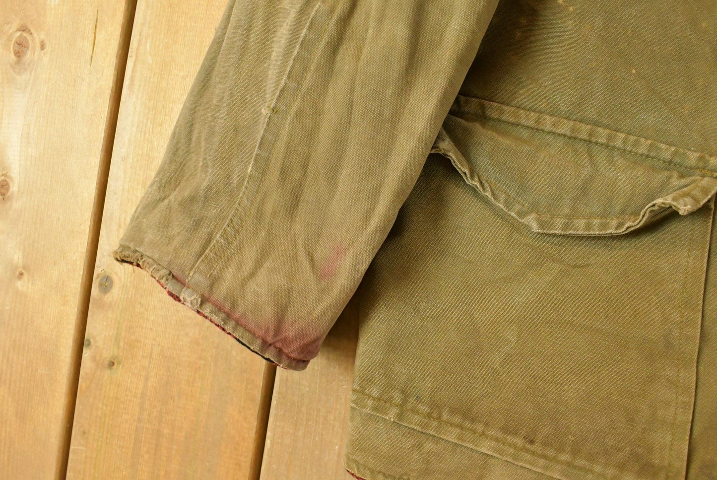 Vintage 1950s Thrashed Reversible Wool Flannel Hunting Jacket Men's L from propervintagecanada