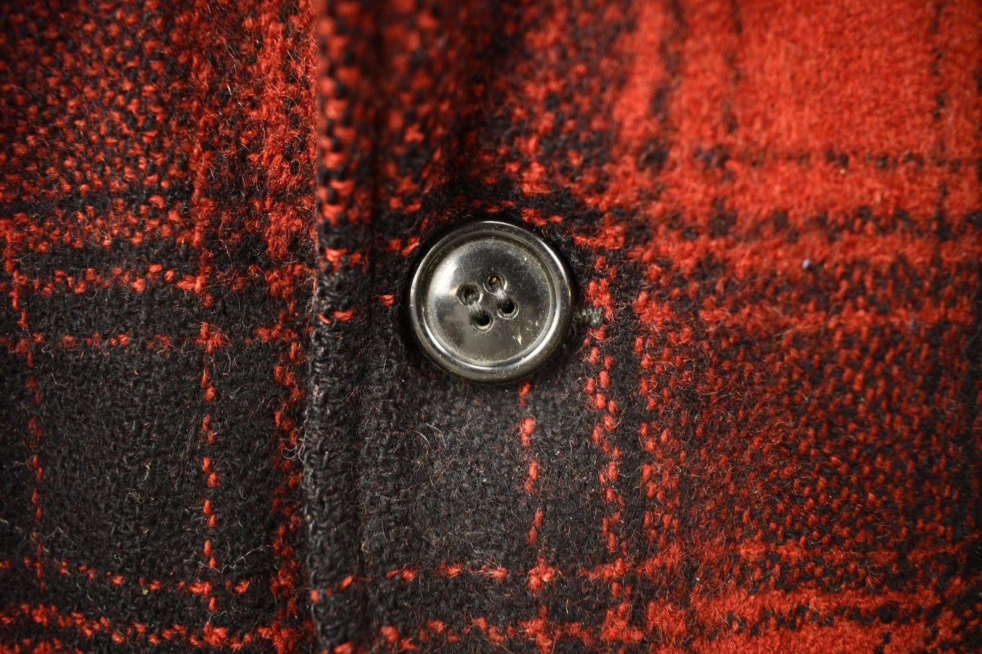 Vintage 1950s Western Field Montgomery Ward Buffalo Plaid Wool Hunting Jacket Men's Medium from propervintagecanada