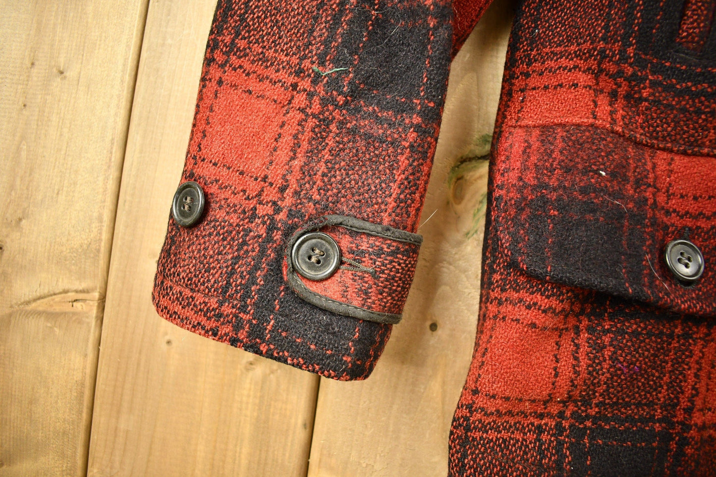 Vintage 1950s Western Field Montgomery Ward Buffalo Plaid Wool Hunting Jacket Men's Medium from propervintagecanada
