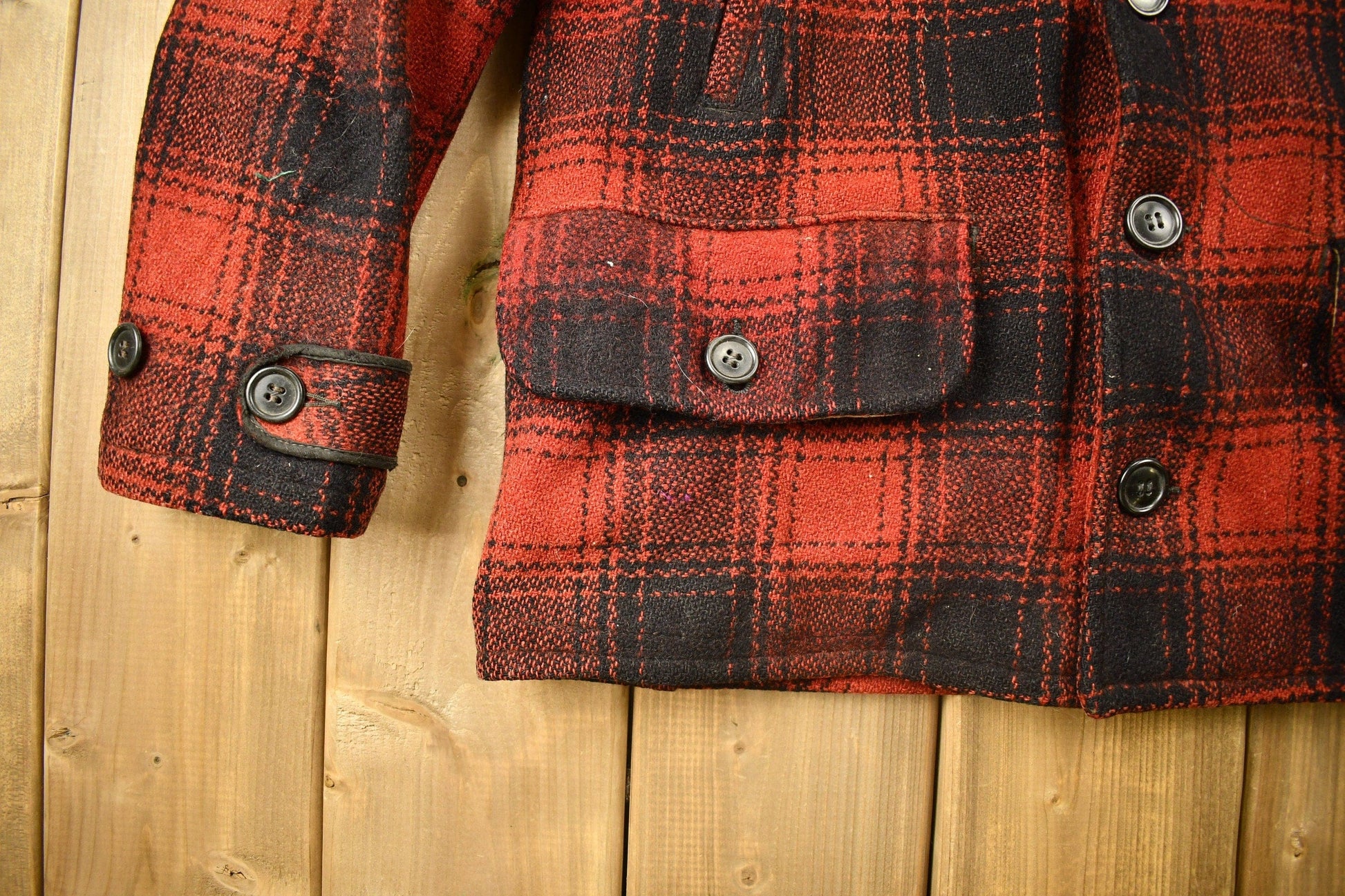 Vintage 1950s Western Field Montgomery Ward Buffalo Plaid Wool Hunting Jacket Men's Medium from propervintagecanada