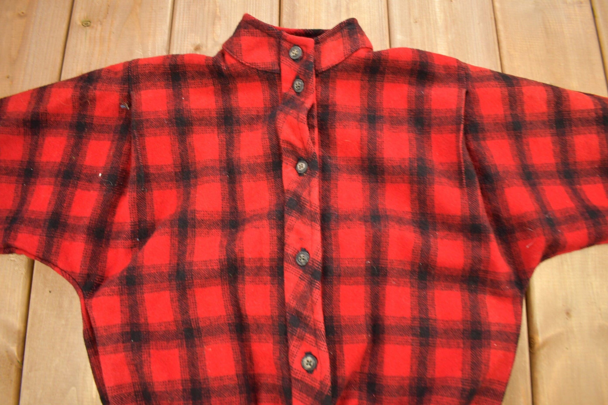 Vintage 1950s Wool Buffalo Plaid Button Up Hunting Jacket Women's XS from propervintagecanada