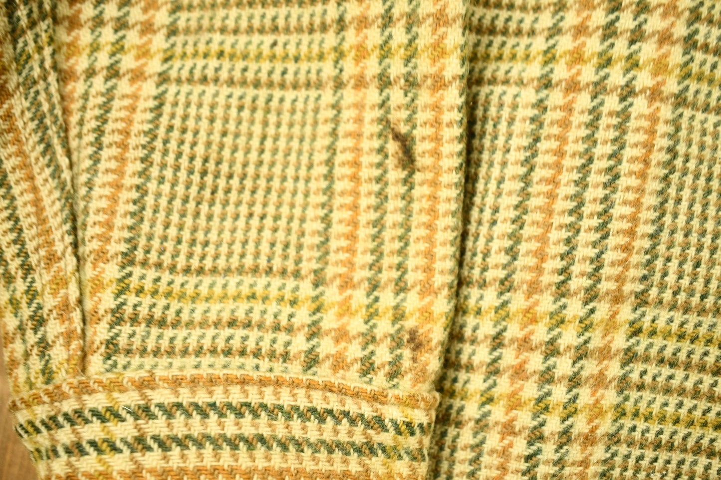 Vintage 1950s Woolrich Hounds Tooth Button Up Wool Hunting Jacket Men's Large from propervintagecanada