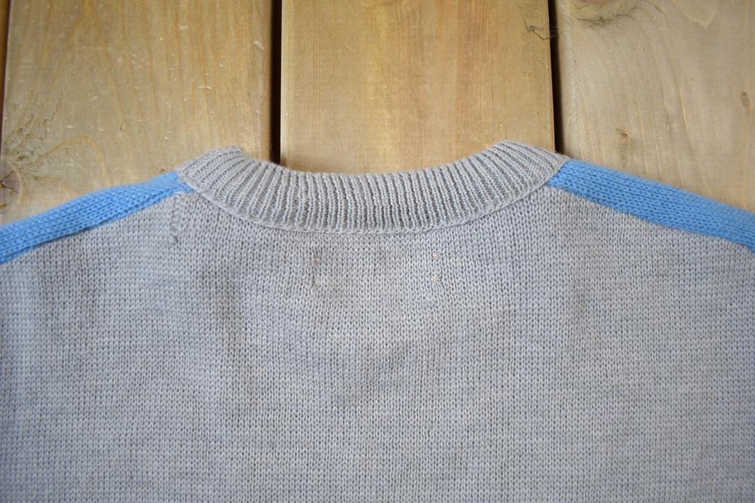 Vintage 1960s 100% Jonathan Richards Ski Wool Knit Sweater Men's Medium from propervintagecanada