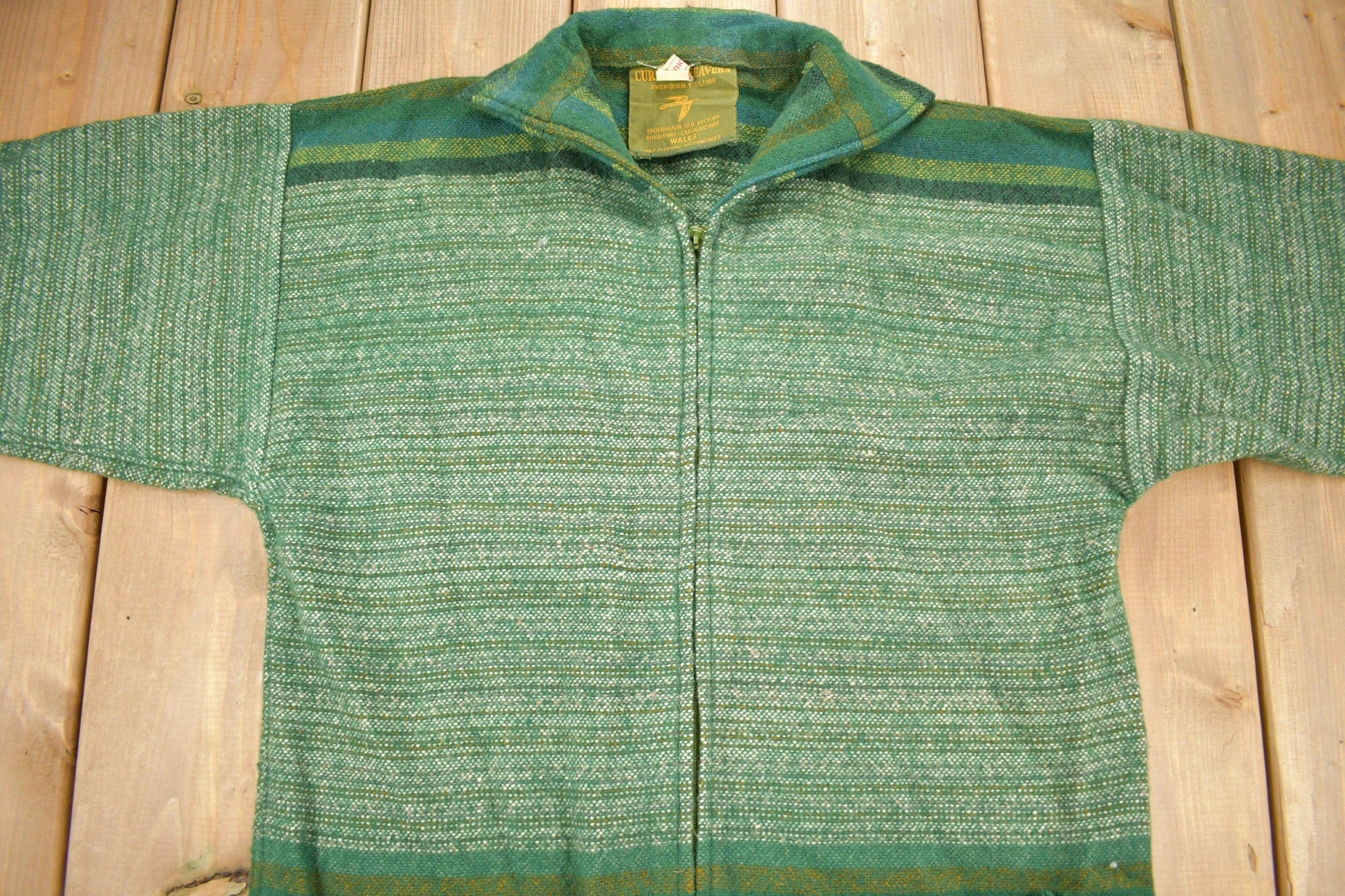 Vintage 1960s 100% Wool Green Knit Zip Up Sweater Men's Medium from propervintagecanada