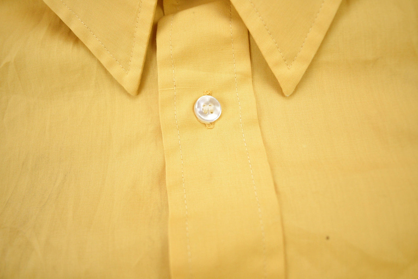 Vintage 1960s Arrow Cum Laude Decton Broad Cloth Blank Button Up Shirt Men's Large from propervintagecanada