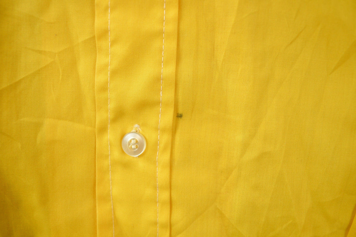 Vintage 1960s Blank Yellow Tapered N' Tails Button Up Shirt Men's Small from propervintagecanada