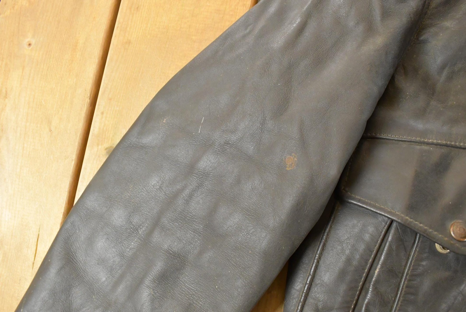 Vintage 1960s Fidelity Brown Leather Flight Jacket Men's Medium from propervintagecanada