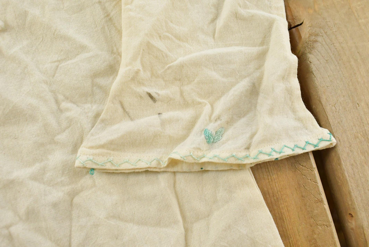 Vintage 1960s Floral Embroidered Peasant Blouse Shirt Womens M from propervintagecanada