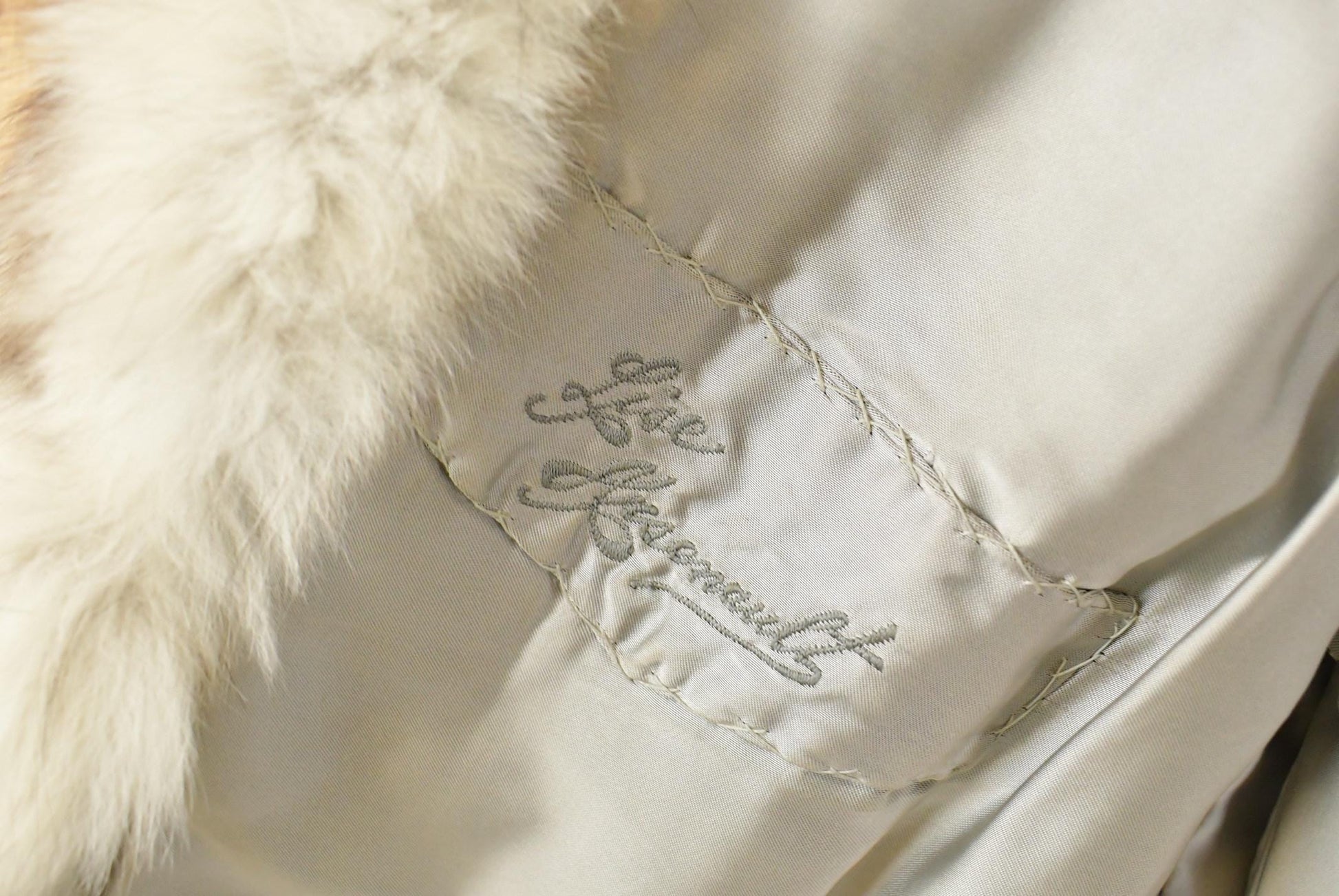 Vintage 1960s Fox Fur Coat Adult Medium Men's Medium from propervintagecanada