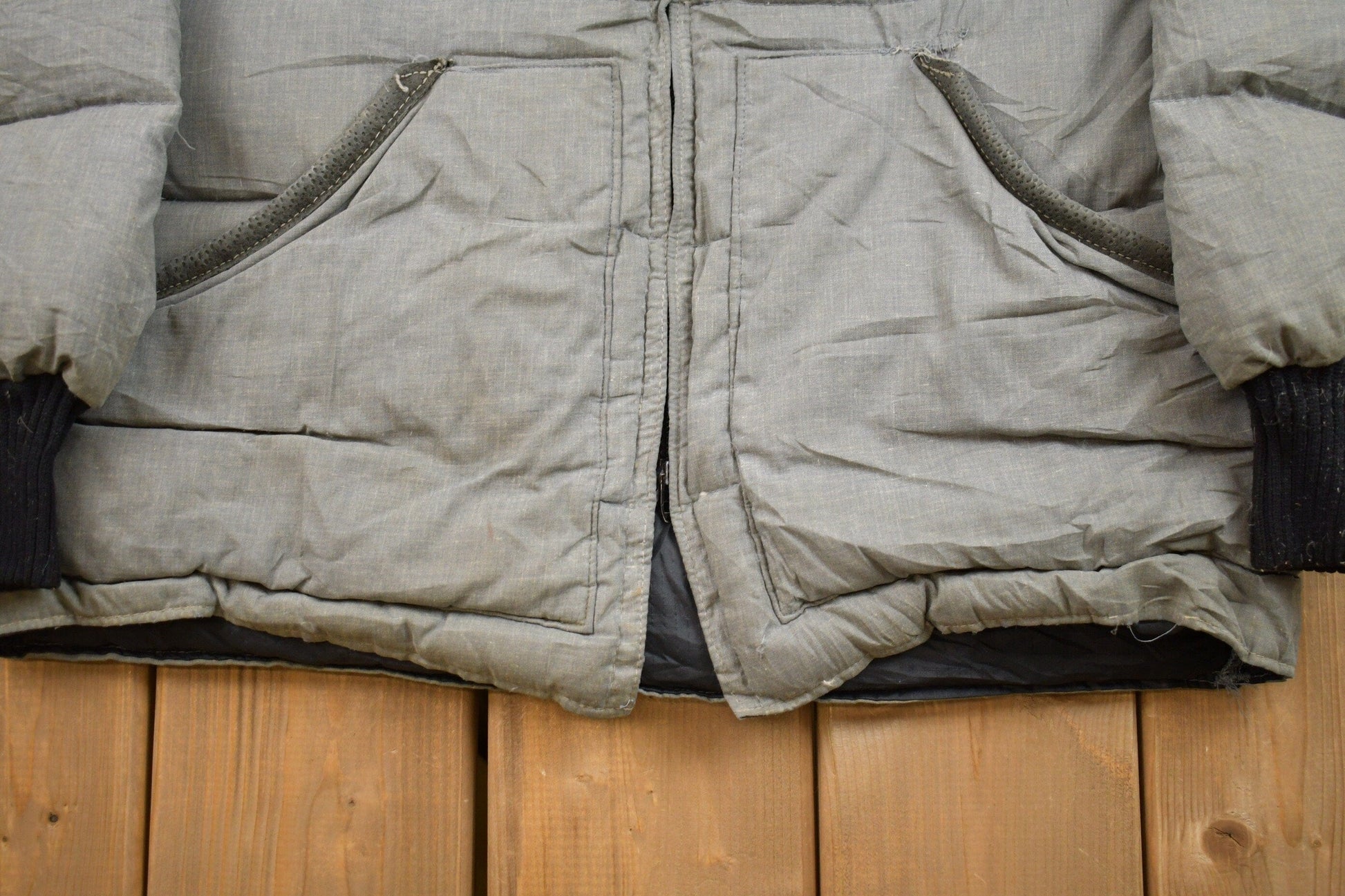Vintage 1960s Goose Down Puffer Jacket Men's Medium from propervintagecanada