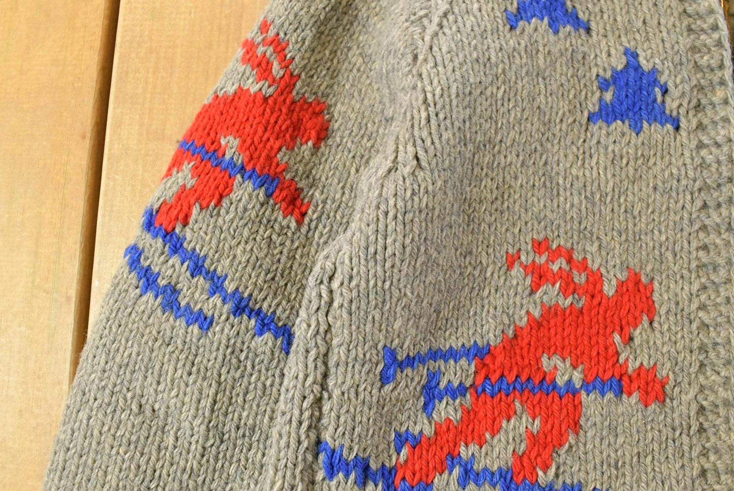 Vintage 1960s Hand-Knit Skiing Cowichan Sweater Men's Small from propervintagecanada