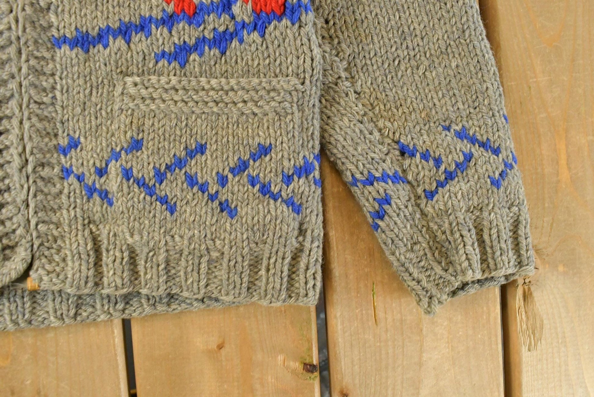 Vintage 1960s Hand-Knit Skiing Cowichan Sweater Men's Small from propervintagecanada