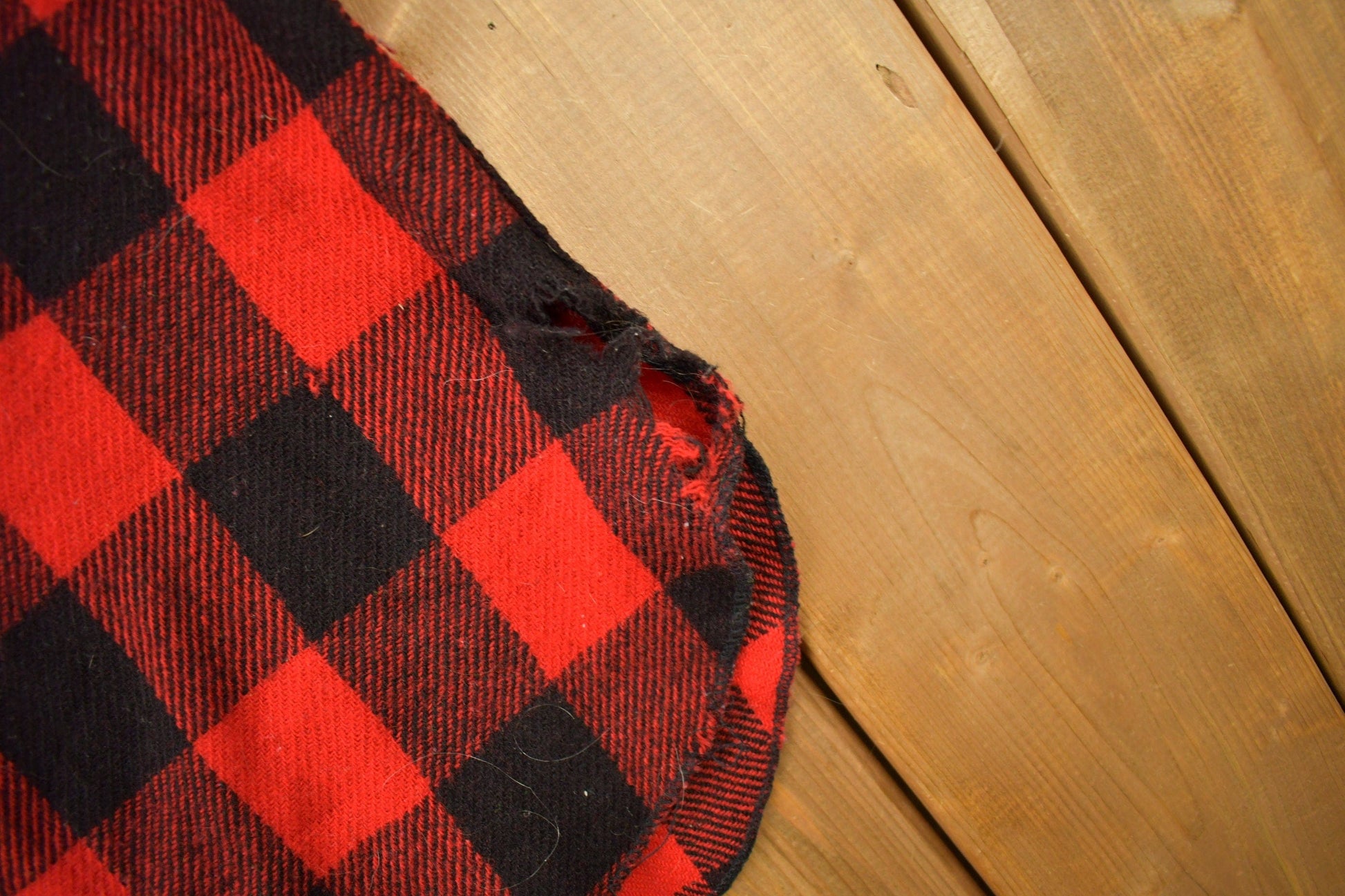 Vintage 1960s Johnson Wool Buffalo Plaid Hunting Togs Flannel Shirt Men's M from propervintagecanada