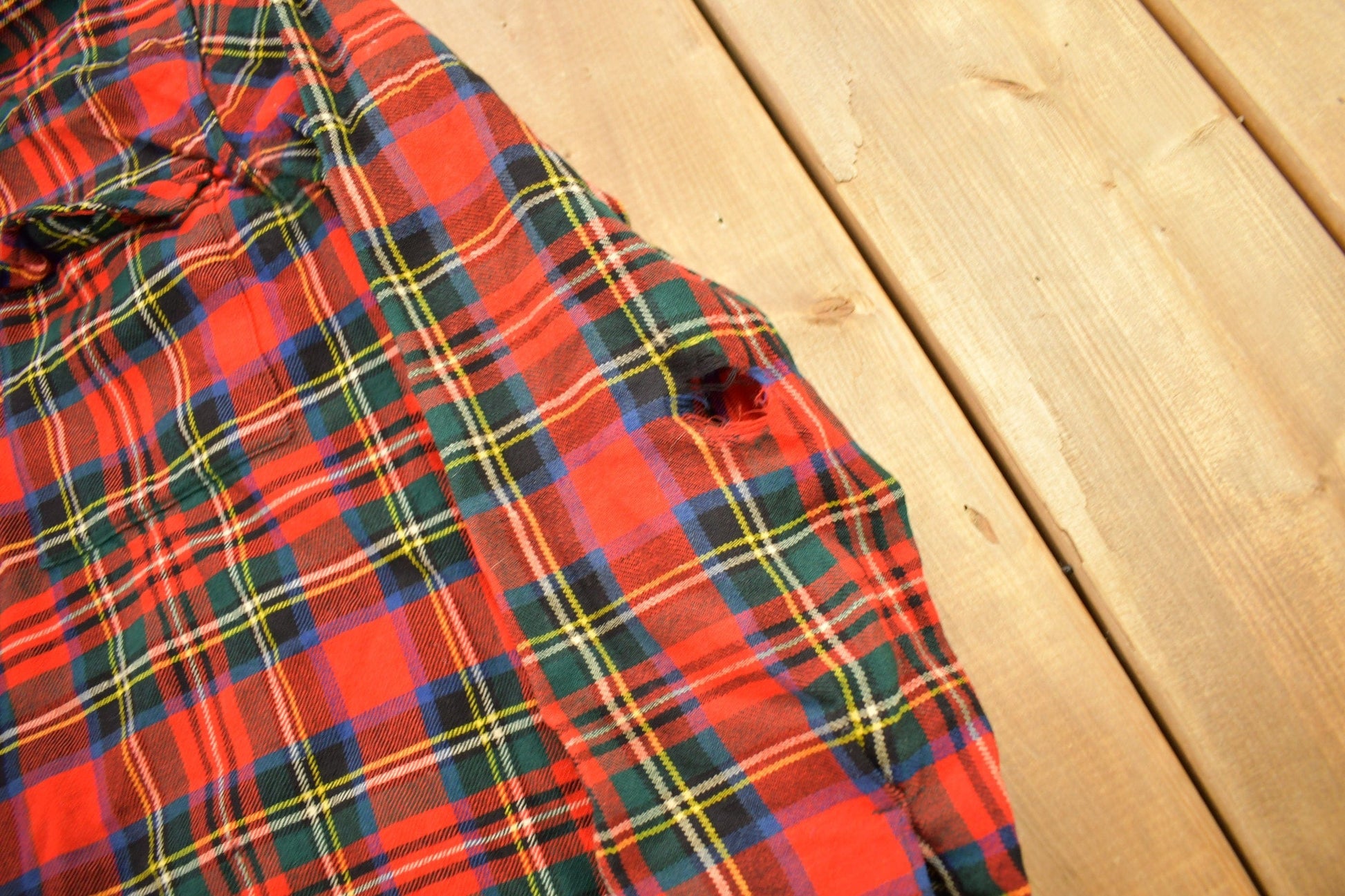 Vintage 1960s Lochan Authentic Tartan Plaid Flannel Button Up Shirt Men's MMen's Medium from propervintagecanada