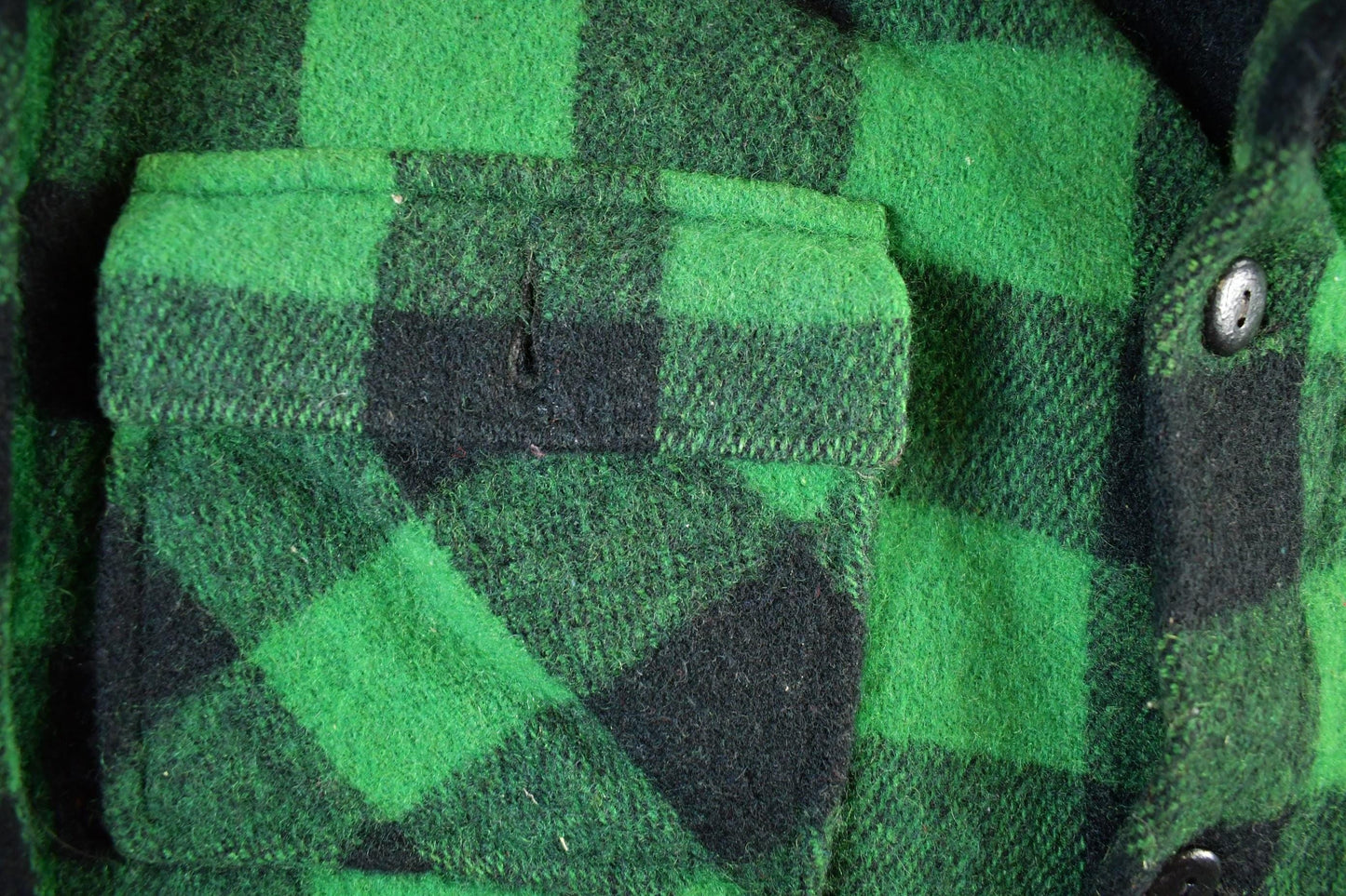 Vintage 1960s Metro Wool Flannel Shirt Jacket Men's Large from propervintagecanada