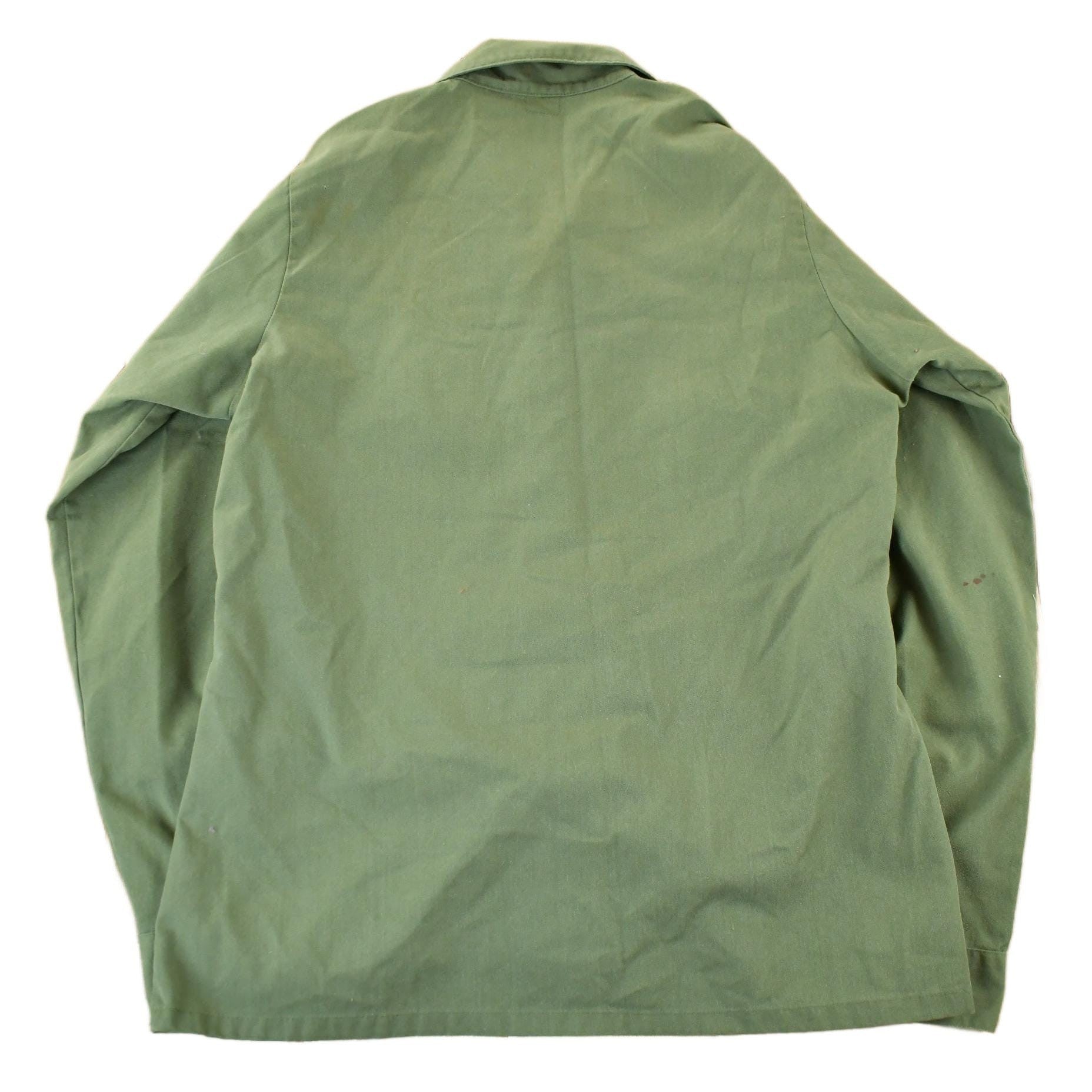 Vintage 1960s OG-107 Military Sateen Shirt Men's Large from propervintagecanada