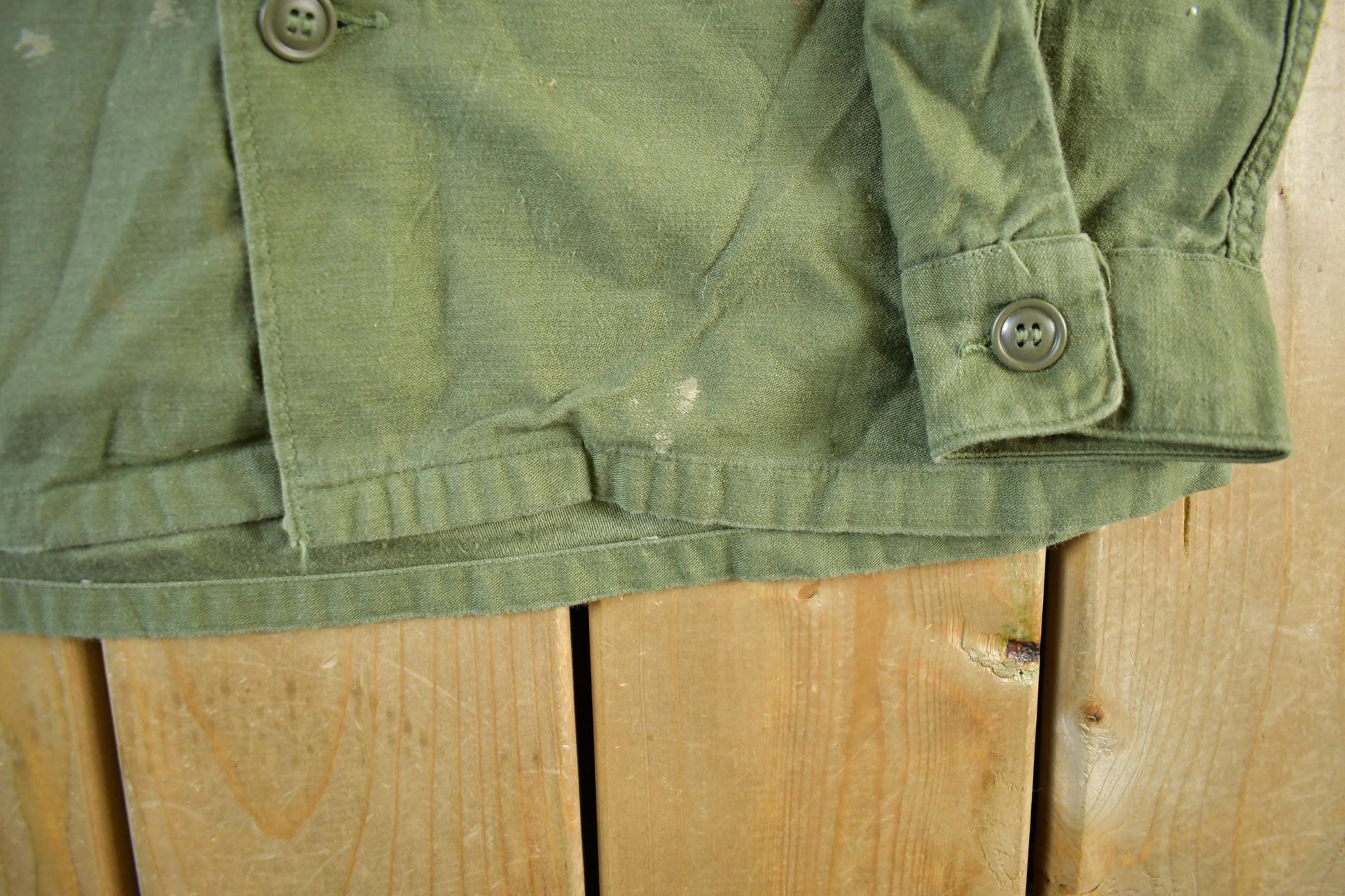Vintage 1960s OG-107 Military Sateen Shirt Men's Medium from propervintagecanada