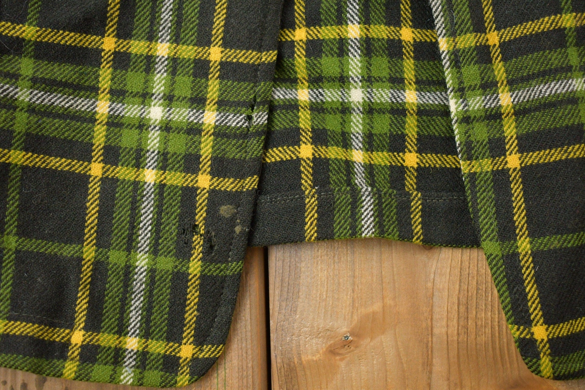 Vintage 1960s Pendleton Wool Blazer Men's Large from propervintagecanada