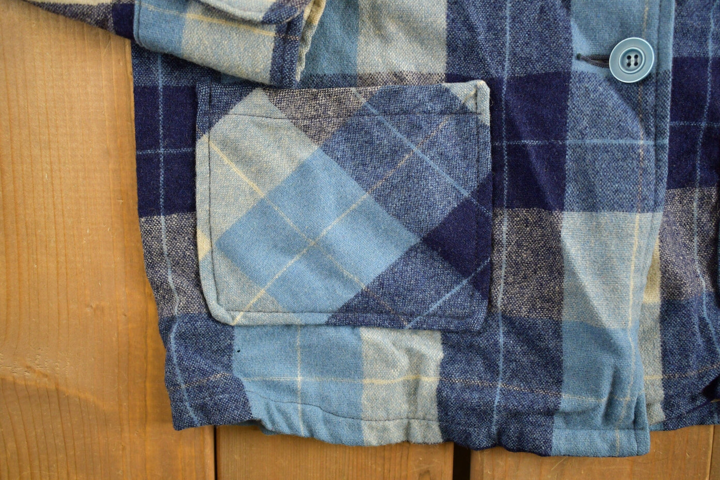 Vintage 1960s Plaid Flannel Button Up Shirt Men's S from propervintagecanada