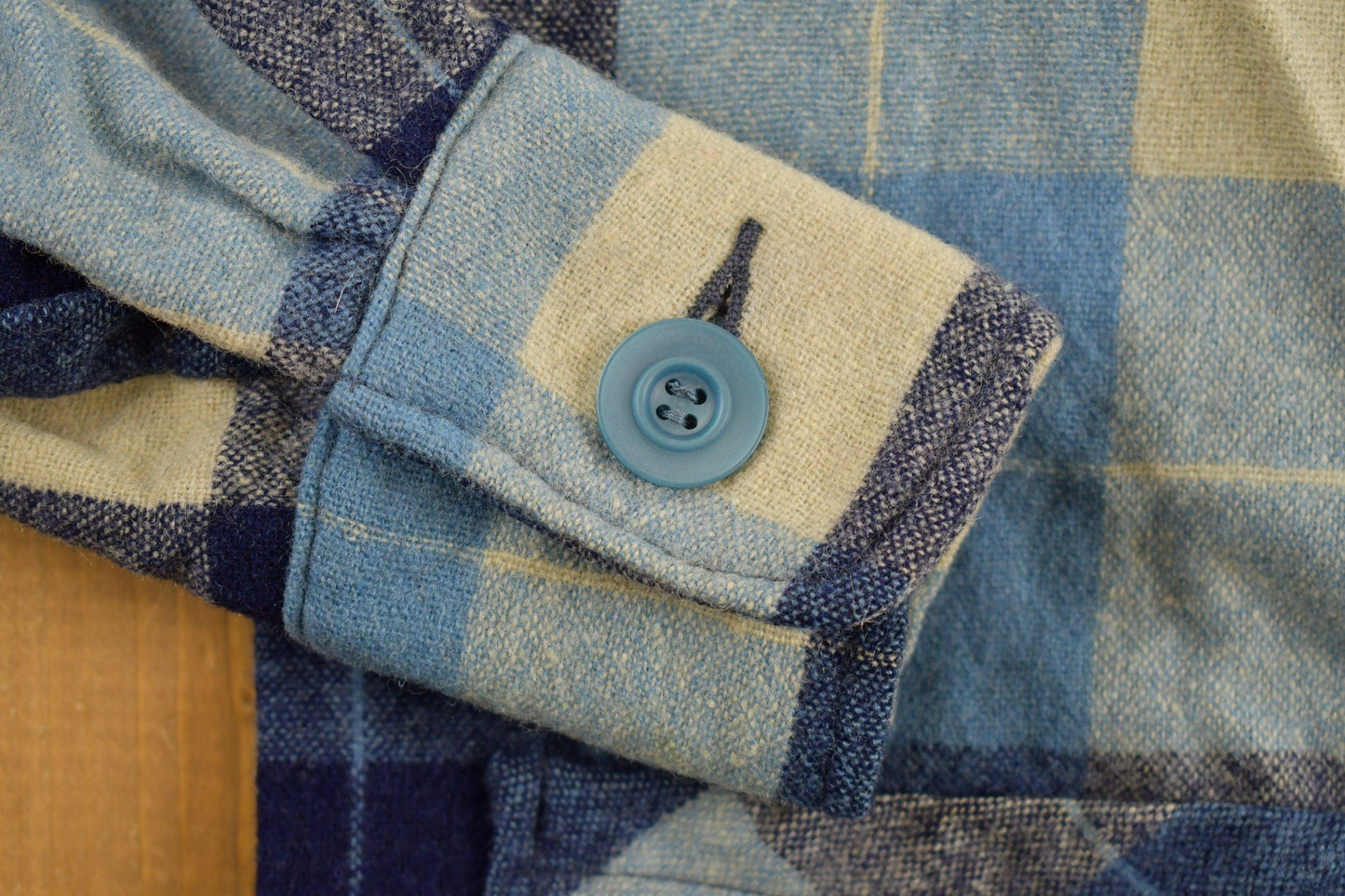 Vintage 1960s Plaid Flannel Button Up Shirt Men's S from propervintagecanada