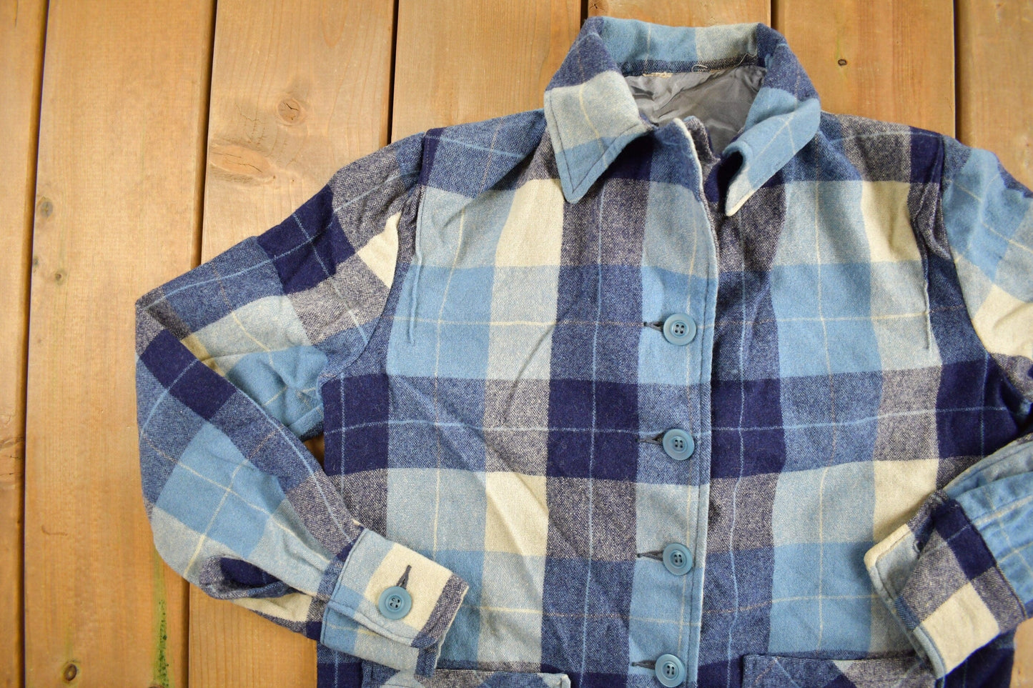 Vintage 1960s Plaid Flannel Button Up Shirt Men's S from propervintagecanada