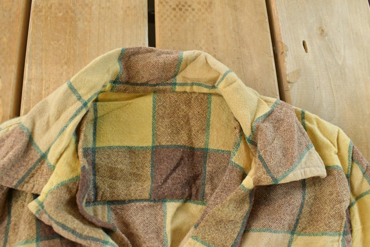 Vintage 1960s Plaid Wool Blazer Shirt Women's Large from propervintagecanada