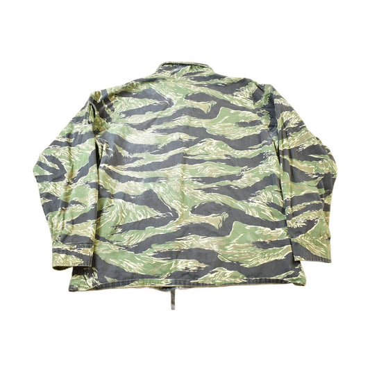 Vintage 1960s Tigercamo Stripe Military Camouflage Button Up Jacket Men's Large from propervintagecanada
