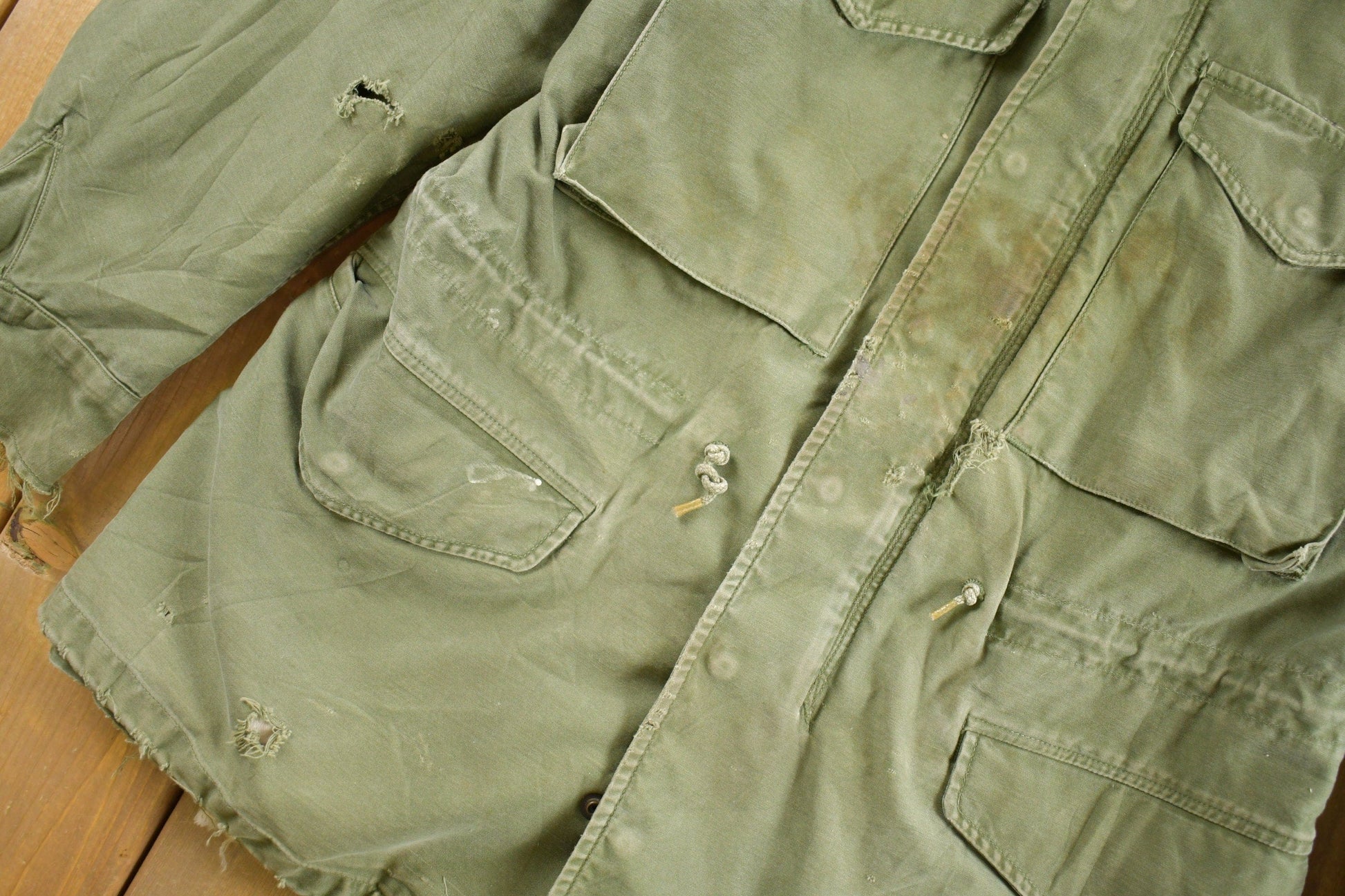 Vintage 1964 Army Military Sateen Field Jacket Men's Small Short from propervintagecanada