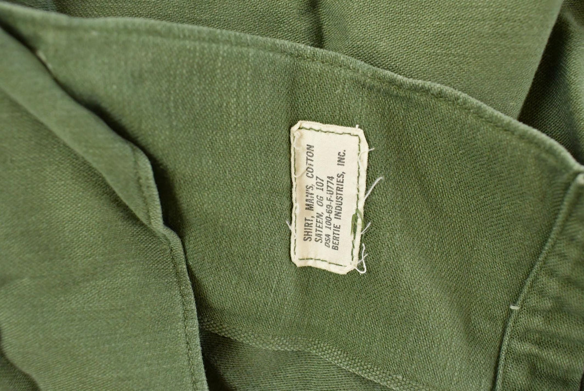 Vintage 1969 OG-107 Military Sateen Shirt Men's Medium from propervintagecanada