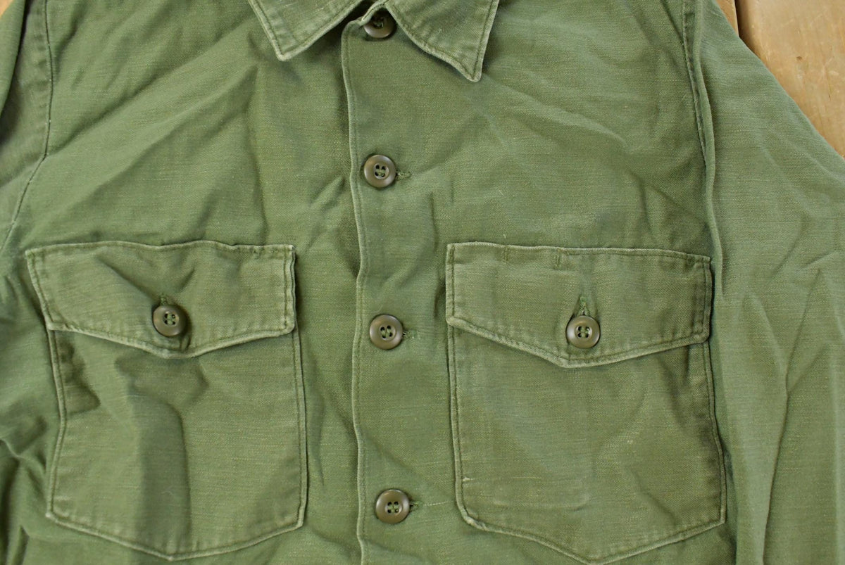 Vintage 1969 OG-107 Military Sateen Shirt Men's Medium from propervintagecanada