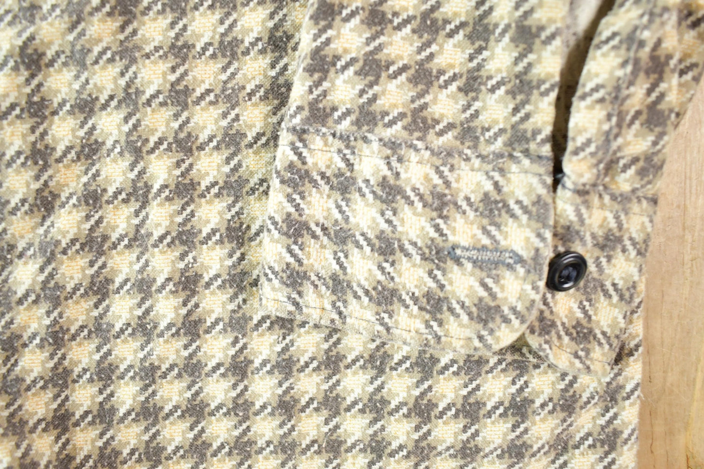 Vintage 1970's Western Style Button Up Rodeo Shirt Men's Large from propervintagecanada