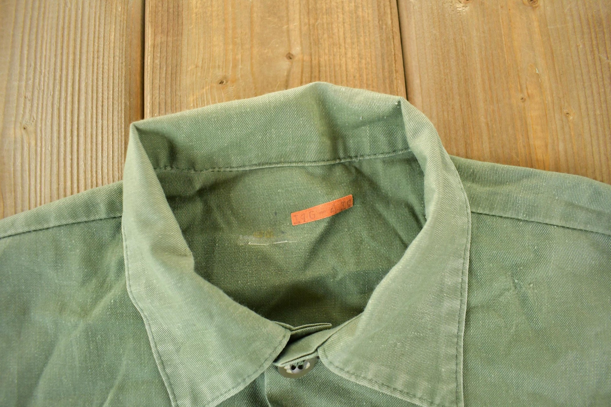 Vintage 1970s 1980s Army OG-107 Military Sateen Shirt Men's Large from propervintagecanada