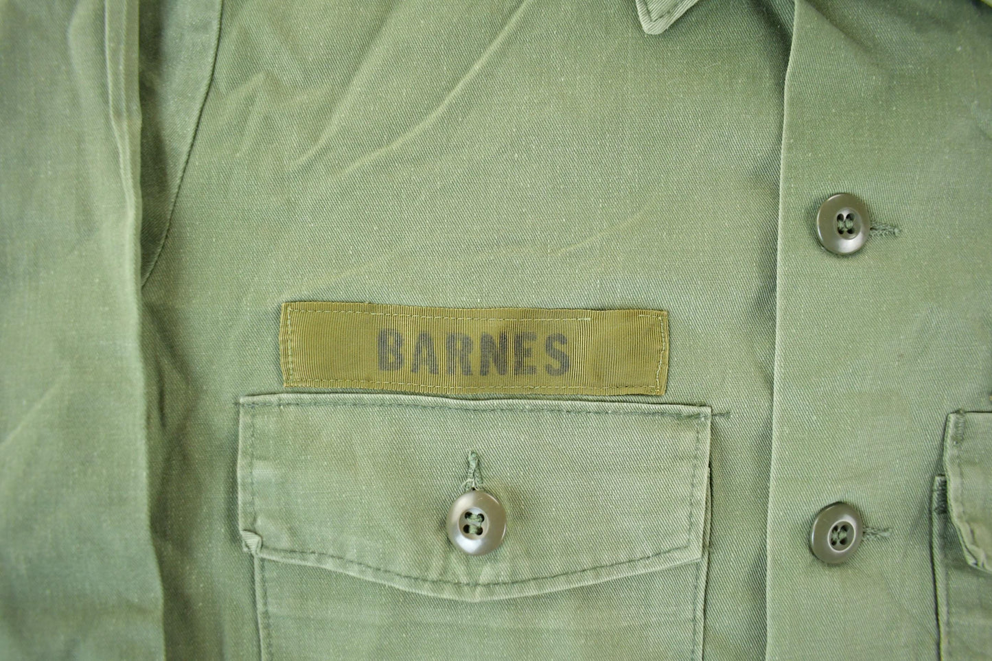 Vintage 1970s 1980s Army OG-107 Military Sateen Shirt Men's Large from propervintagecanada