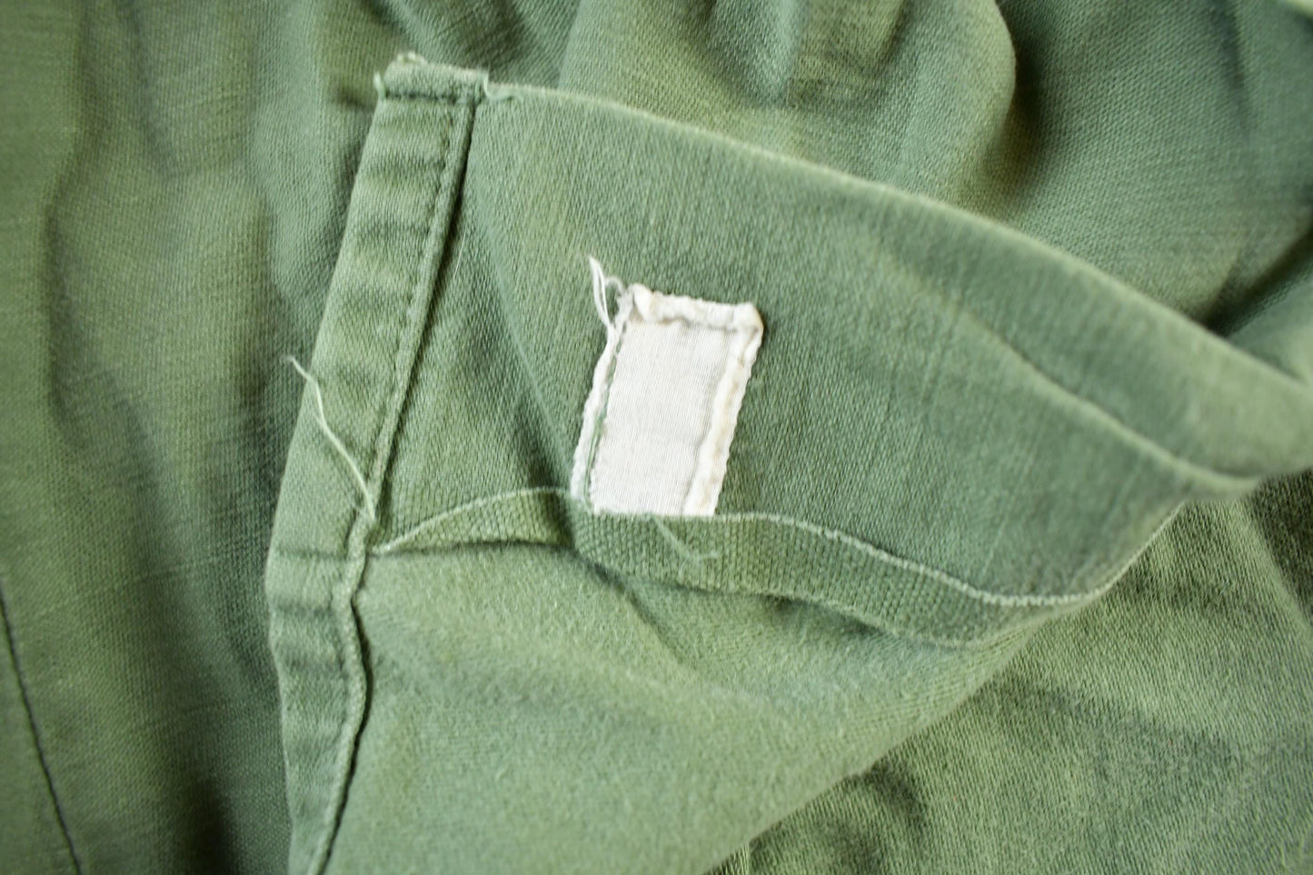 Vintage 1970s 1980s Army OG-107 Military Sateen Shirt Men's Medium from propervintagecanada