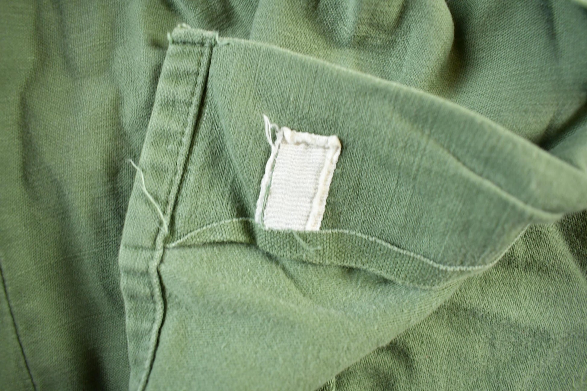 Vintage 1970s 1980s Army OG-107 Military Sateen Shirt Men's Medium from propervintagecanada