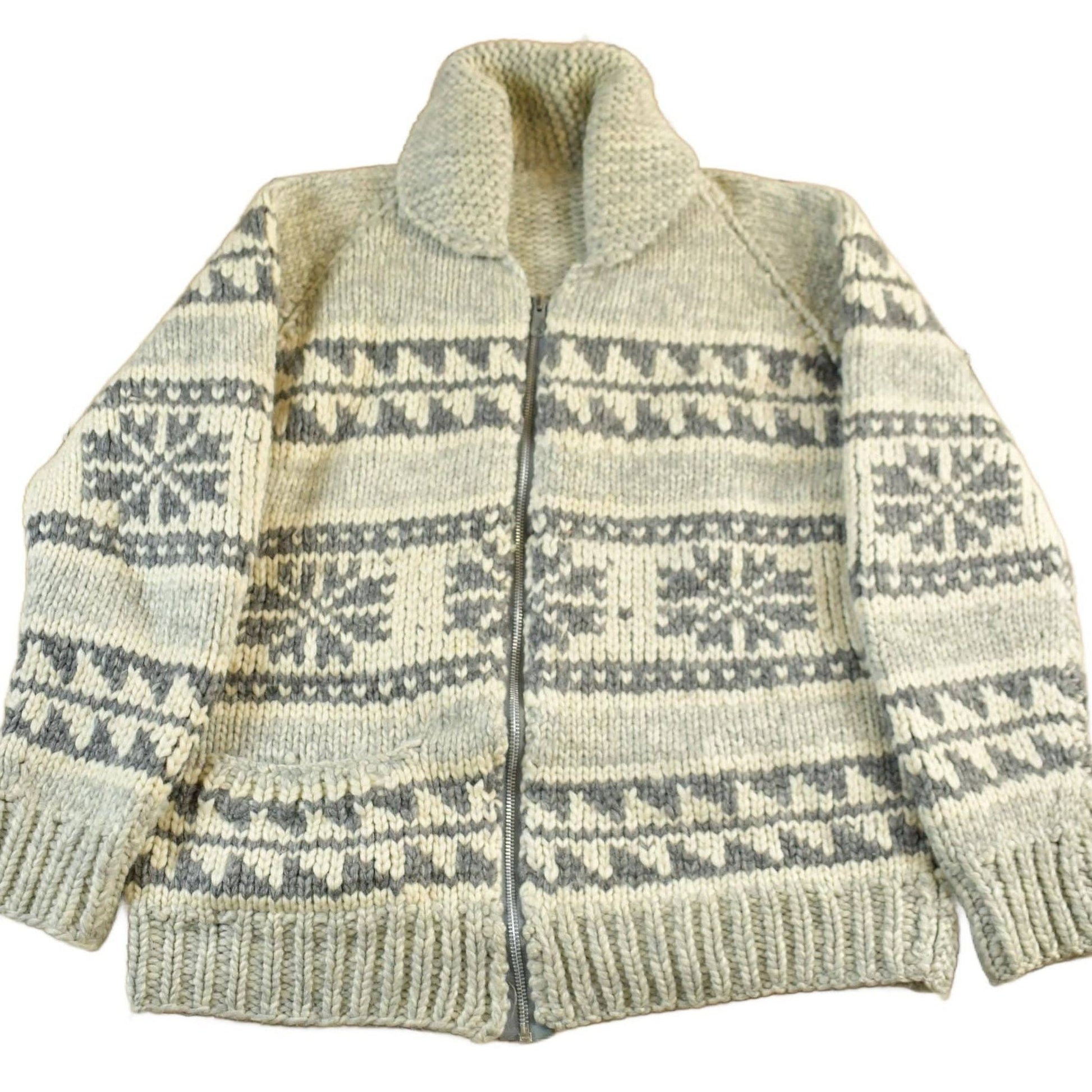 Vintage 1970s 1980s Hand-Knit Cowichan Sweater Men's Medium from propervintagecanada