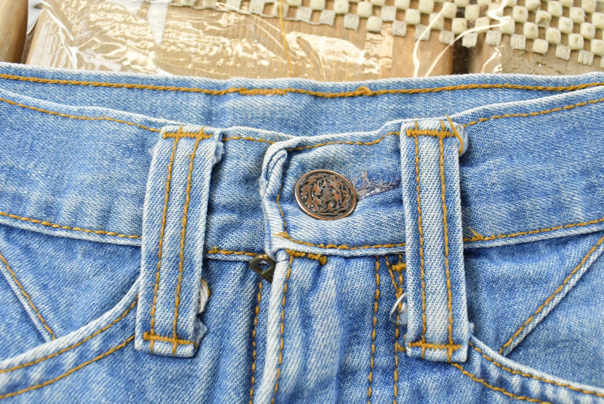 Vintage 1970s Bell Bottom Baggy Denim Jeans Men's 33 x 30 from propervintagecanada