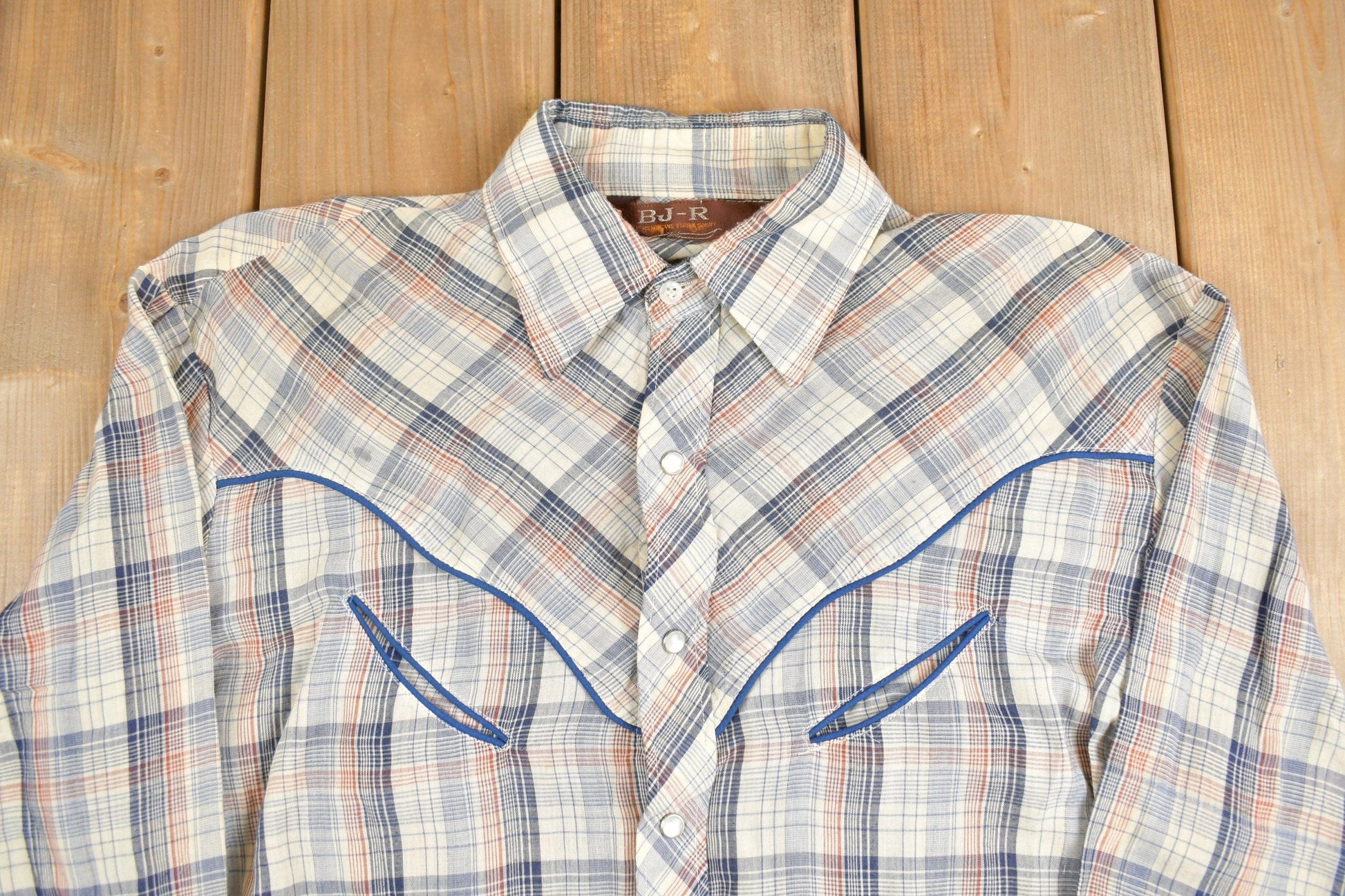 Vintage 1970s BJ - R Southwestern Plaid Button Up Shirt Men's Large from propervintagecanada
