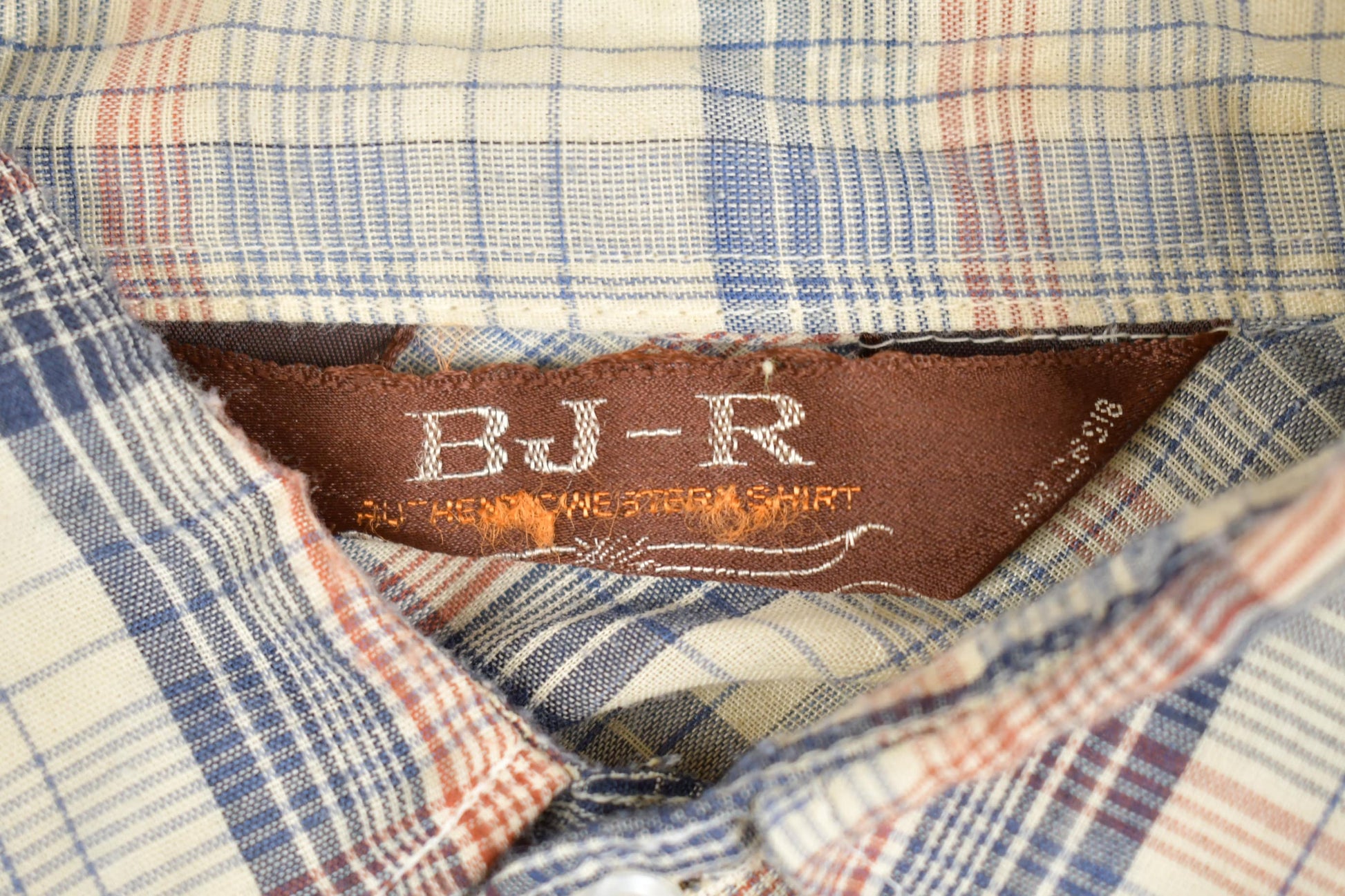 Vintage 1970s BJ - R Southwestern Plaid Button Up Shirt Men's Large from propervintagecanada