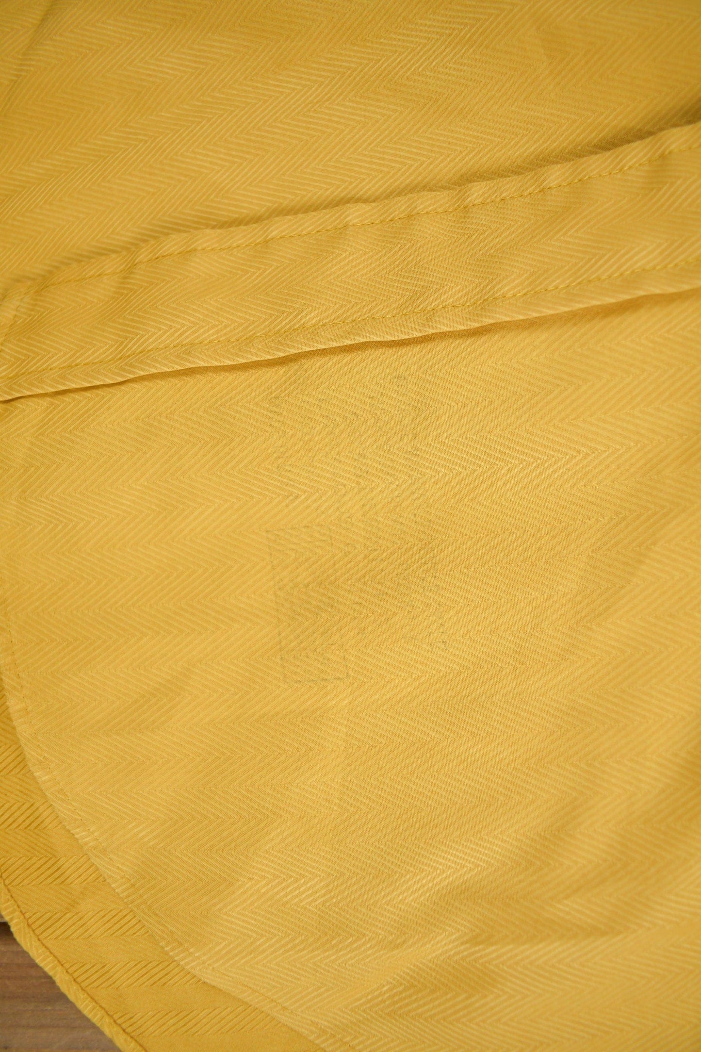 Vintage 1970s Blank Yellow Button Up ShirtMen's Medium from propervintagecanada