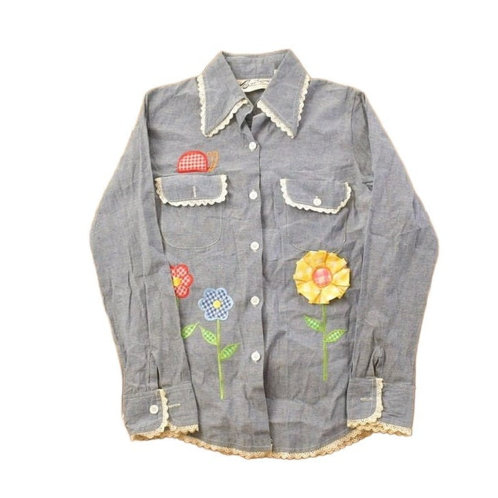 Vintage 1970s BouTique International Floral Embroidered Button Up Shirt / 1970s Button Up / Vintage Flannel / Basic Button Up from propervintagecanada