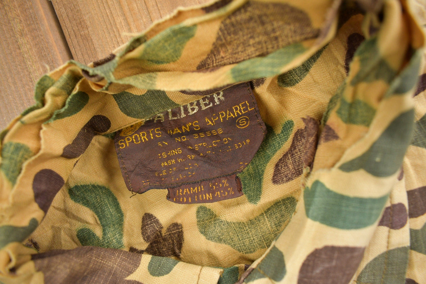Vintage 1970s Caliber Duck Camo Button Up Shirt Men's M from propervintagecanada