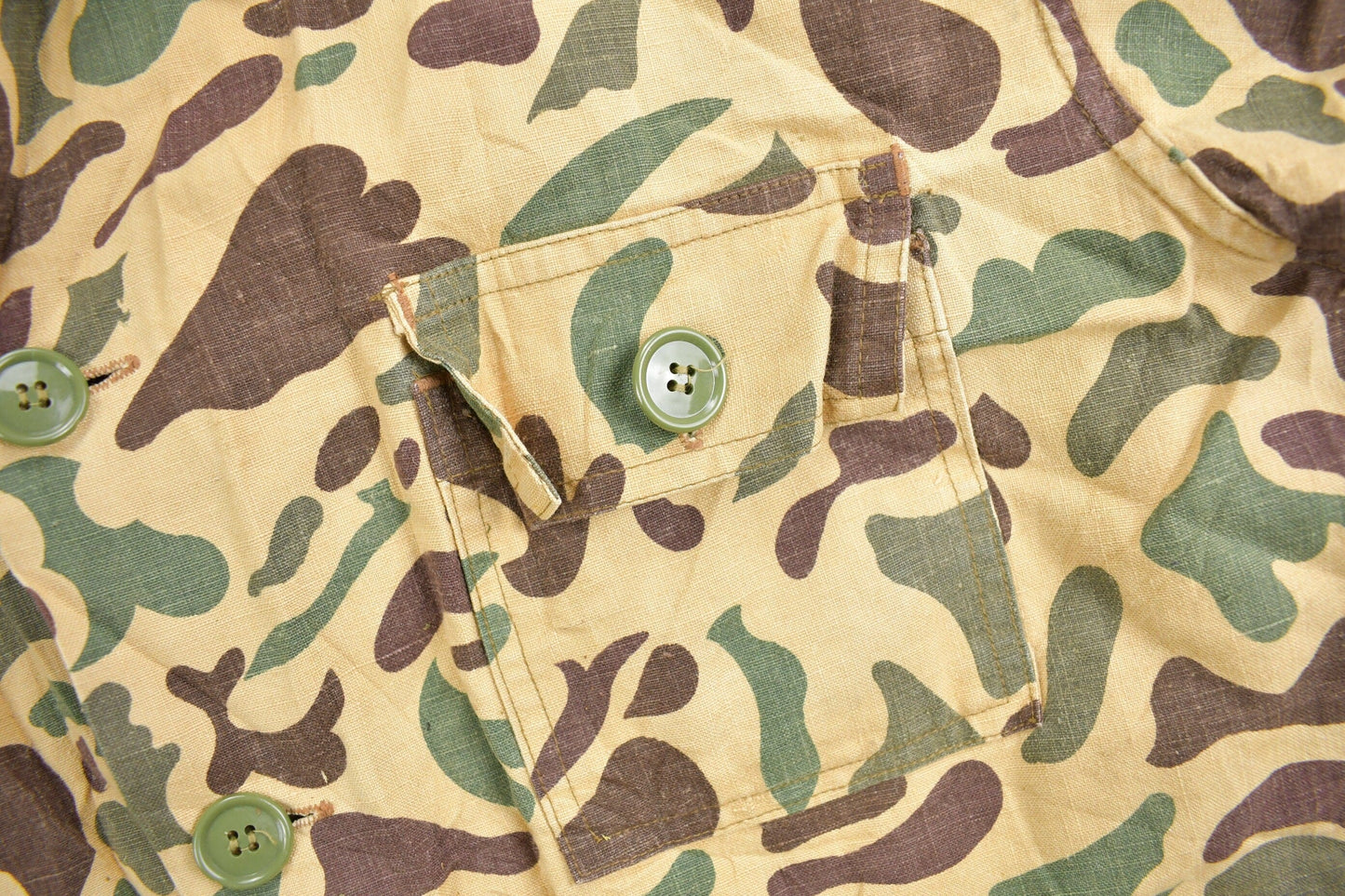 Vintage 1970s Caliber Duck Camo Button Up Shirt Men's M from propervintagecanada
