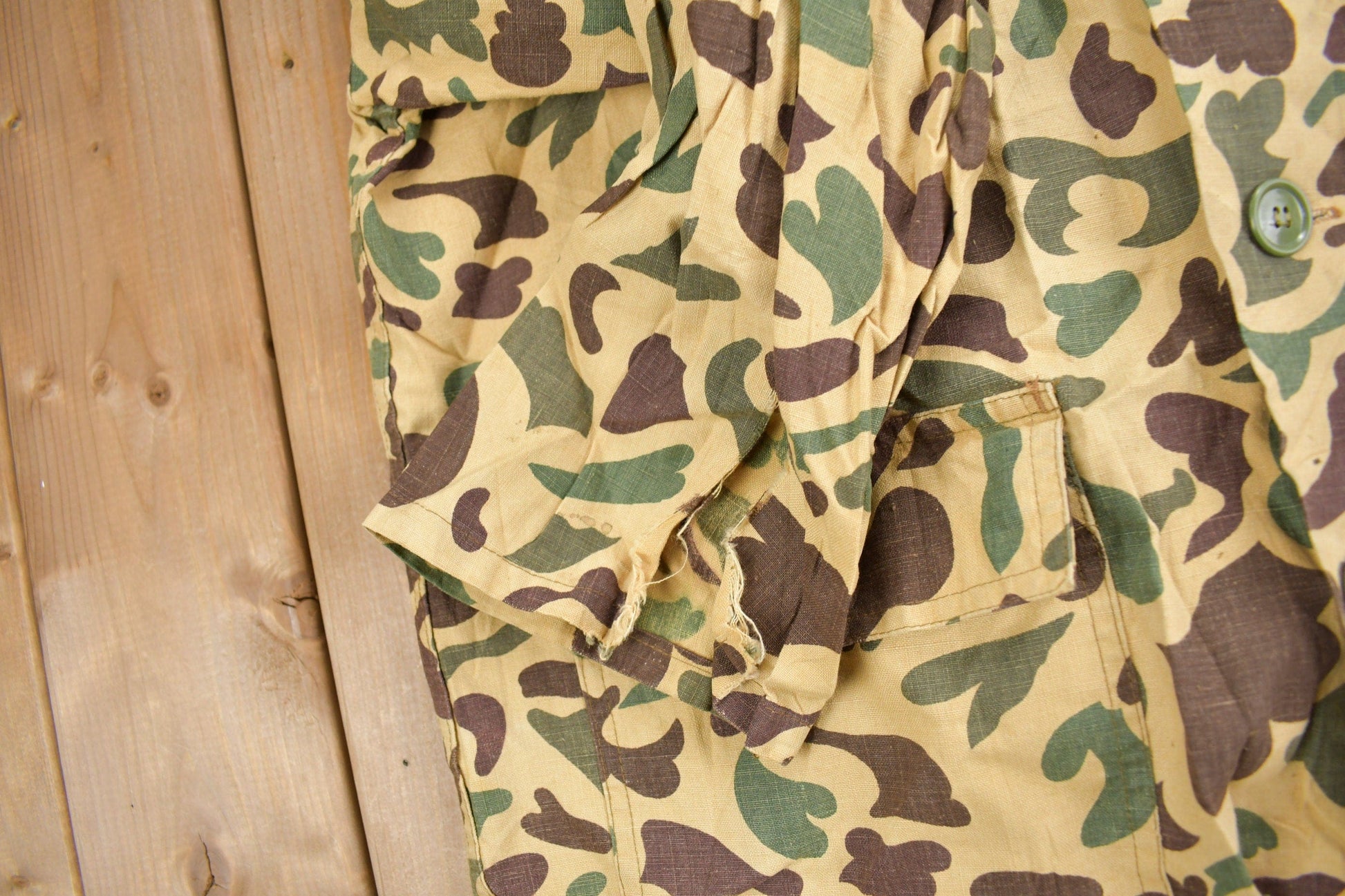 Vintage 1970s Caliber Duck Camo Button Up Shirt Men's M from propervintagecanada