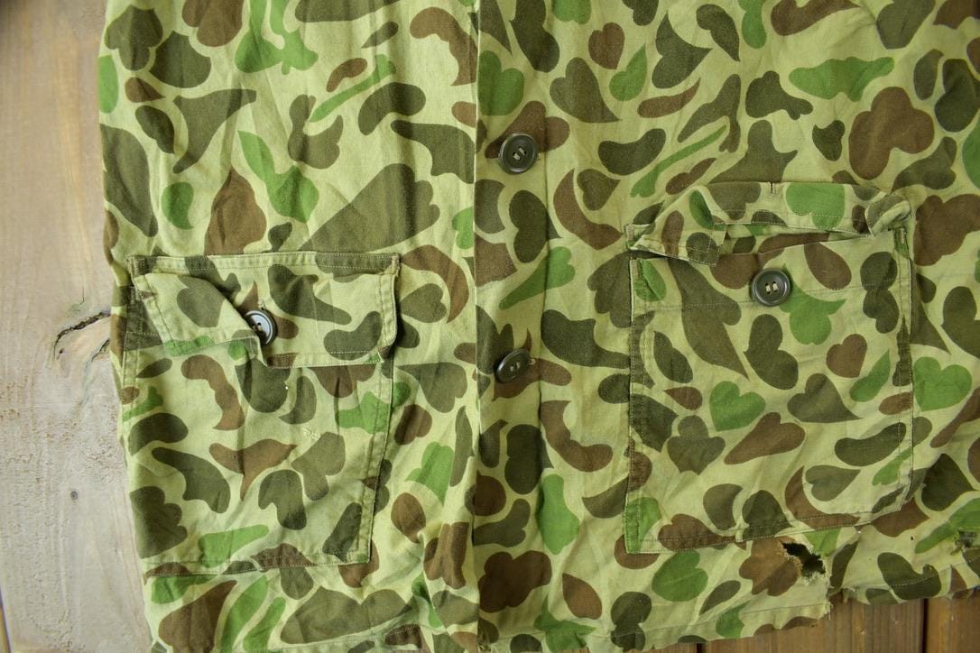 Vintage 1970s Caliber Duck Camo Button Up Shirt Men's Medium from propervintagecanada